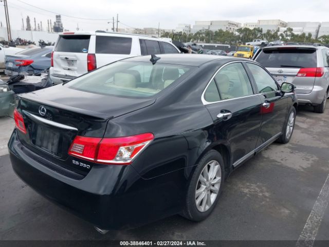 Photo 3 VIN: JTHBK1EG1B2420693 - LEXUS ES 