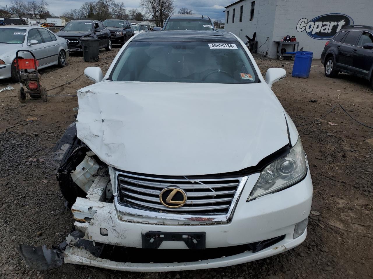 Photo 4 VIN: JTHBK1EG1B2426395 - LEXUS ES 