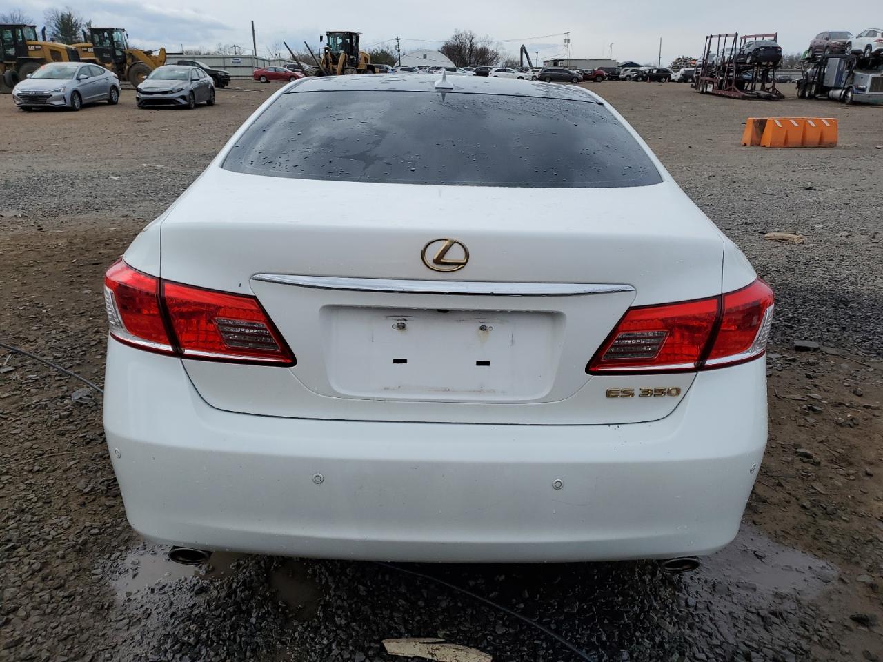 Photo 5 VIN: JTHBK1EG1B2426395 - LEXUS ES 