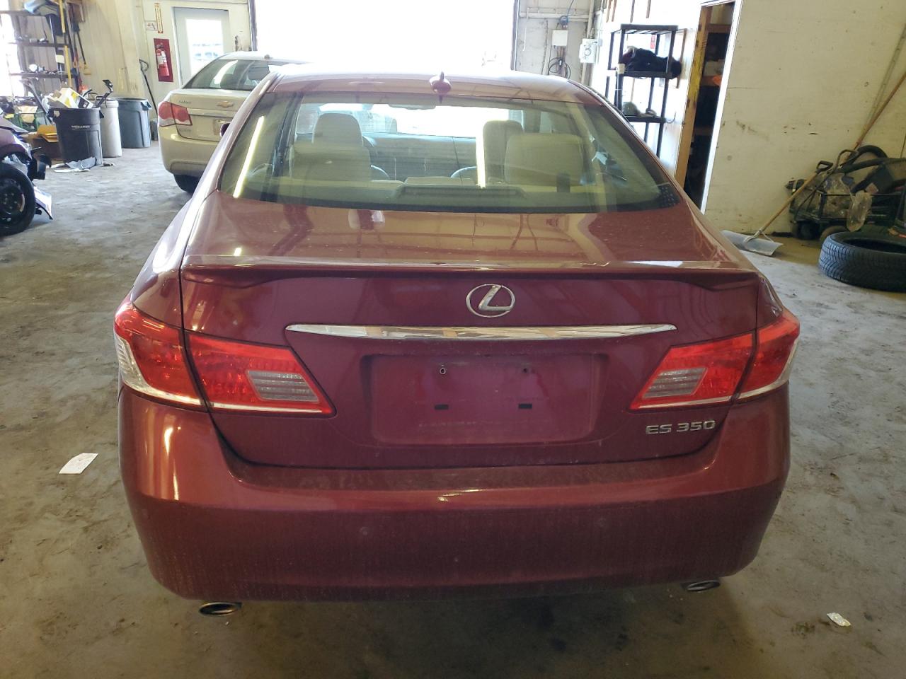 Photo 5 VIN: JTHBK1EG1B2460949 - LEXUS ES 