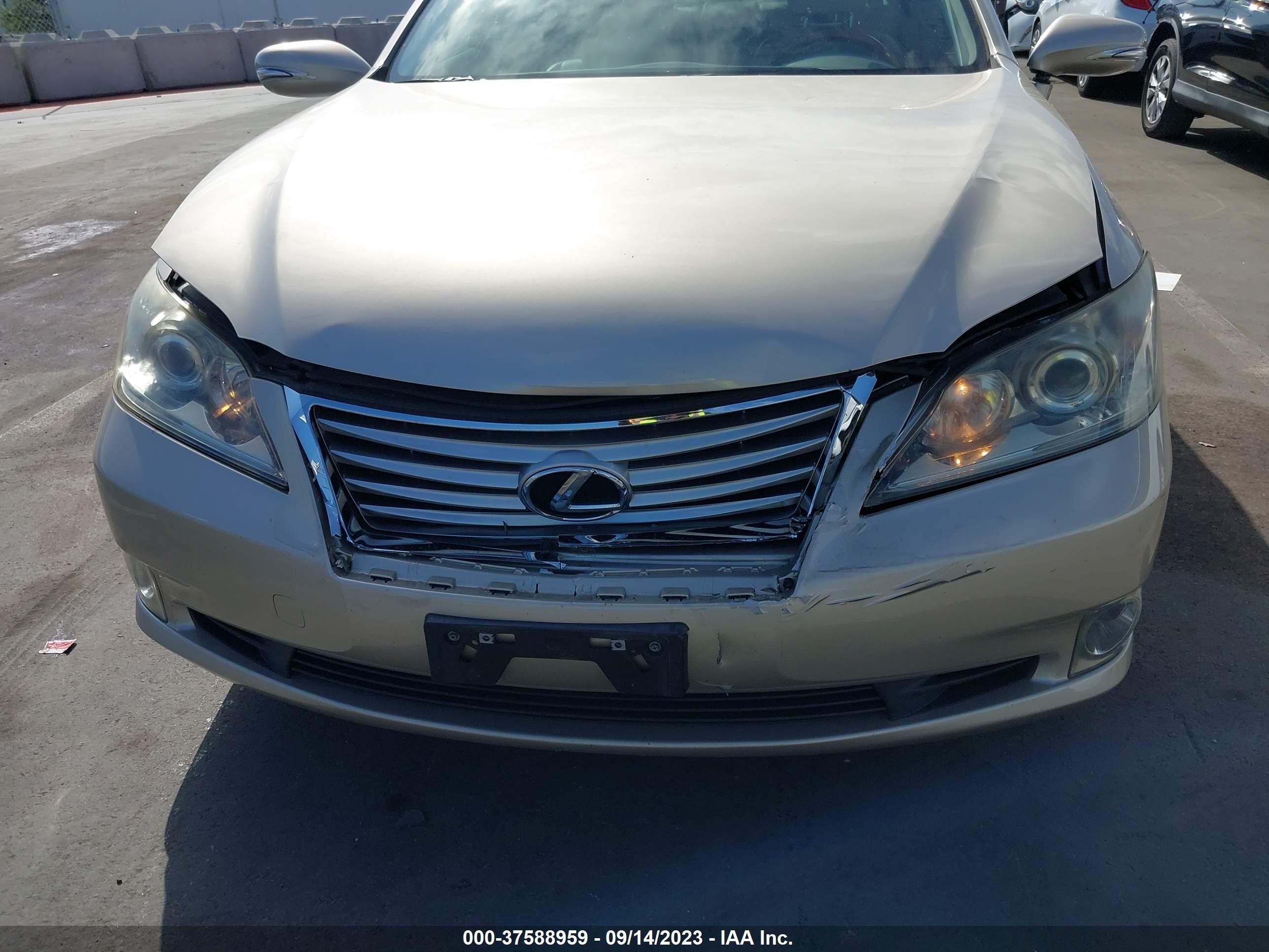 Photo 11 VIN: JTHBK1EG2A2345095 - LEXUS ES 