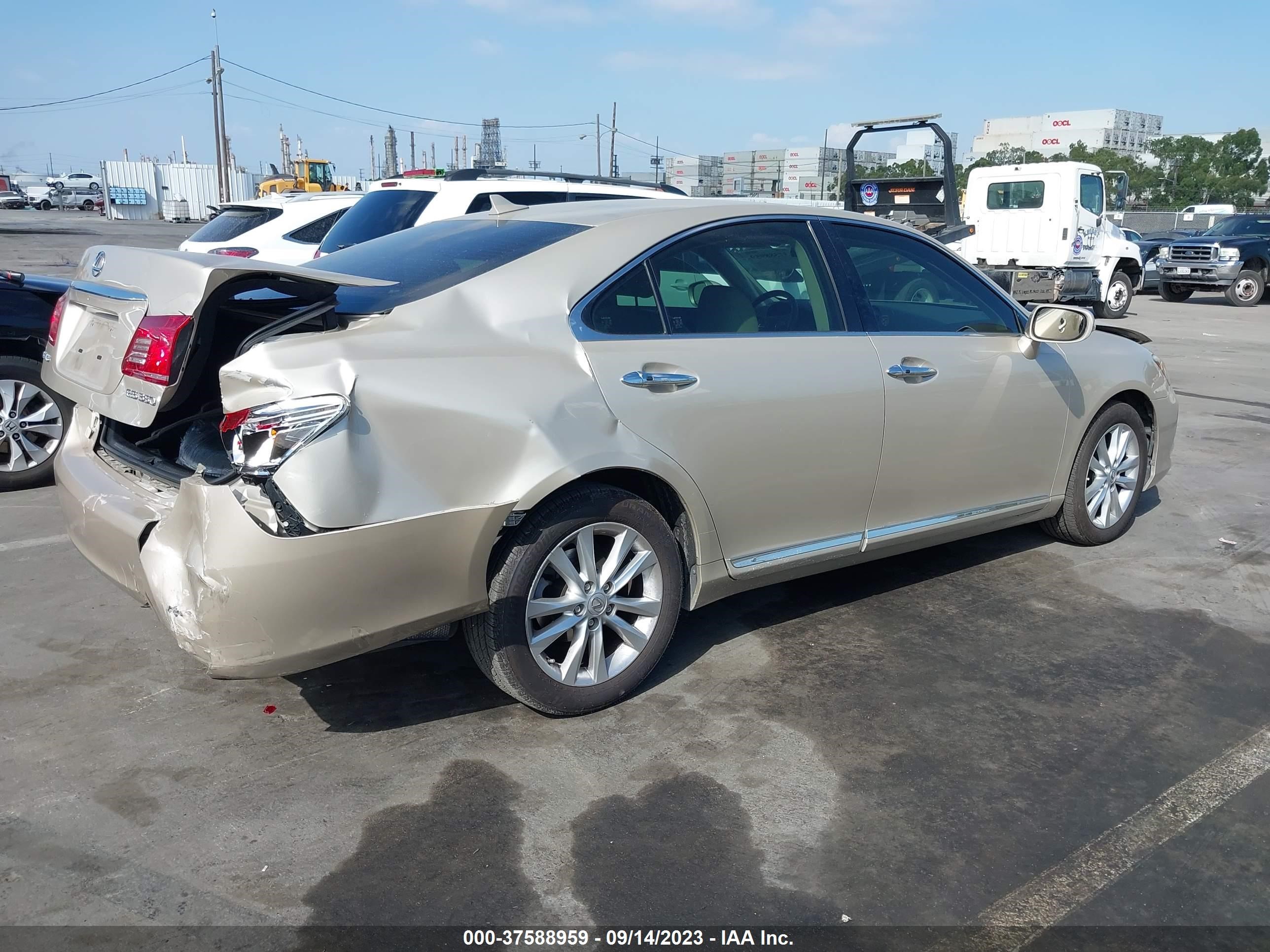 Photo 3 VIN: JTHBK1EG2A2345095 - LEXUS ES 