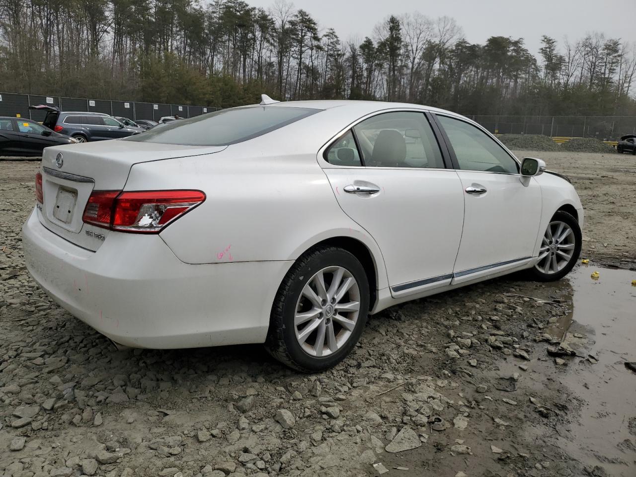 Photo 2 VIN: JTHBK1EG2A2359143 - LEXUS ES 