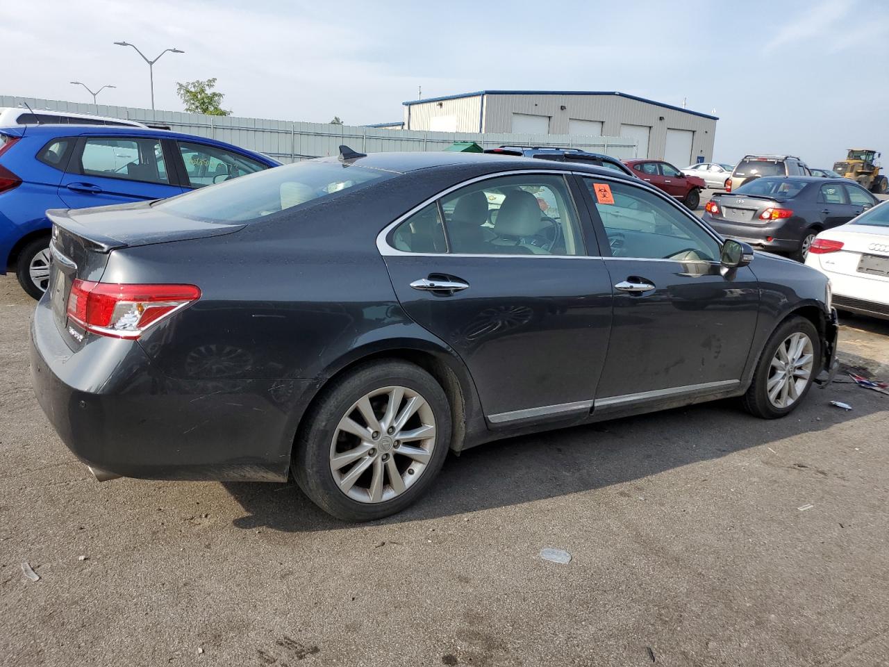 Photo 2 VIN: JTHBK1EG2B2445084 - LEXUS ES 