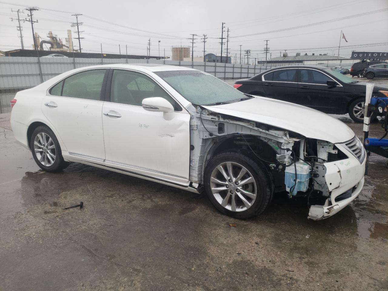 Photo 3 VIN: JTHBK1EG2B2470504 - LEXUS ES 