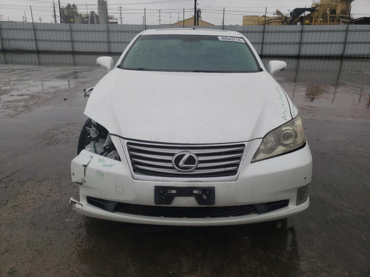 Photo 4 VIN: JTHBK1EG2B2470504 - LEXUS ES 