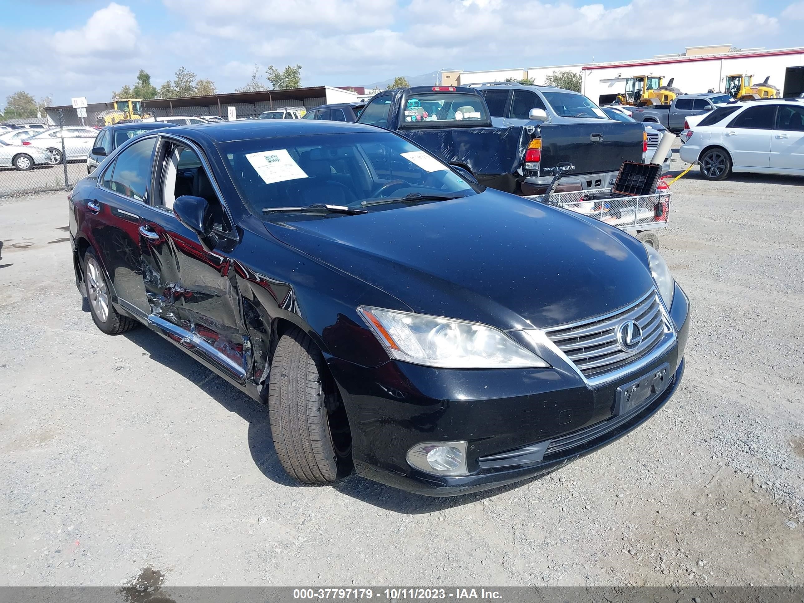 Photo 0 VIN: JTHBK1EG3B2426074 - LEXUS ES 