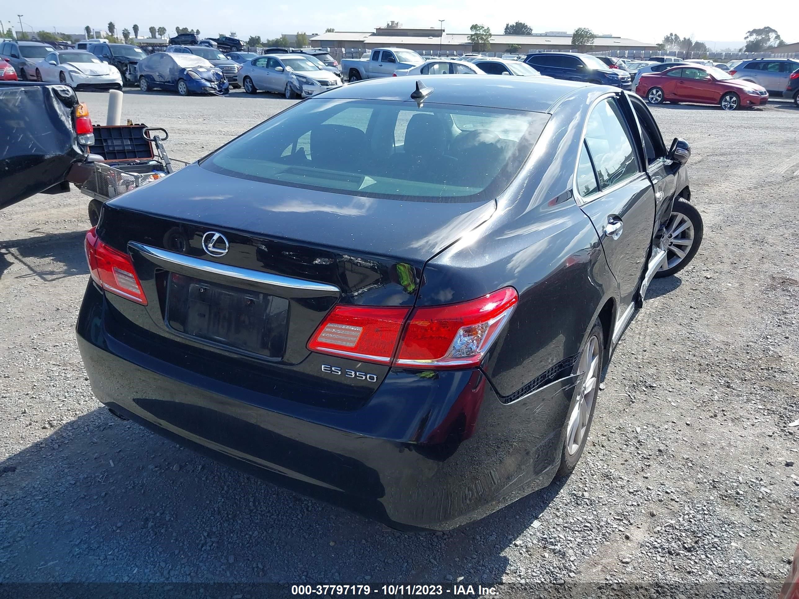 Photo 3 VIN: JTHBK1EG3B2426074 - LEXUS ES 