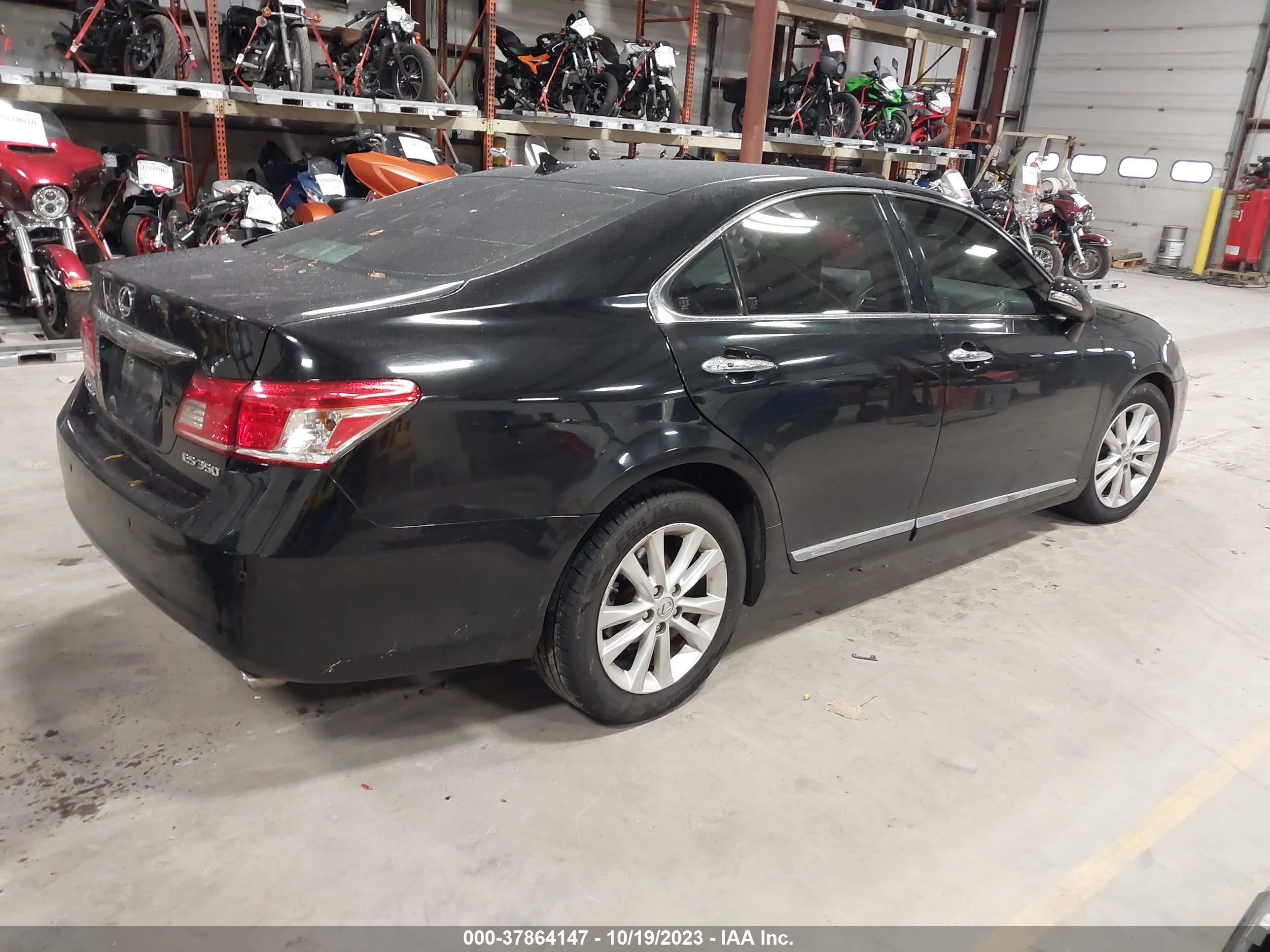 Photo 3 VIN: JTHBK1EG4A2356230 - LEXUS ES 