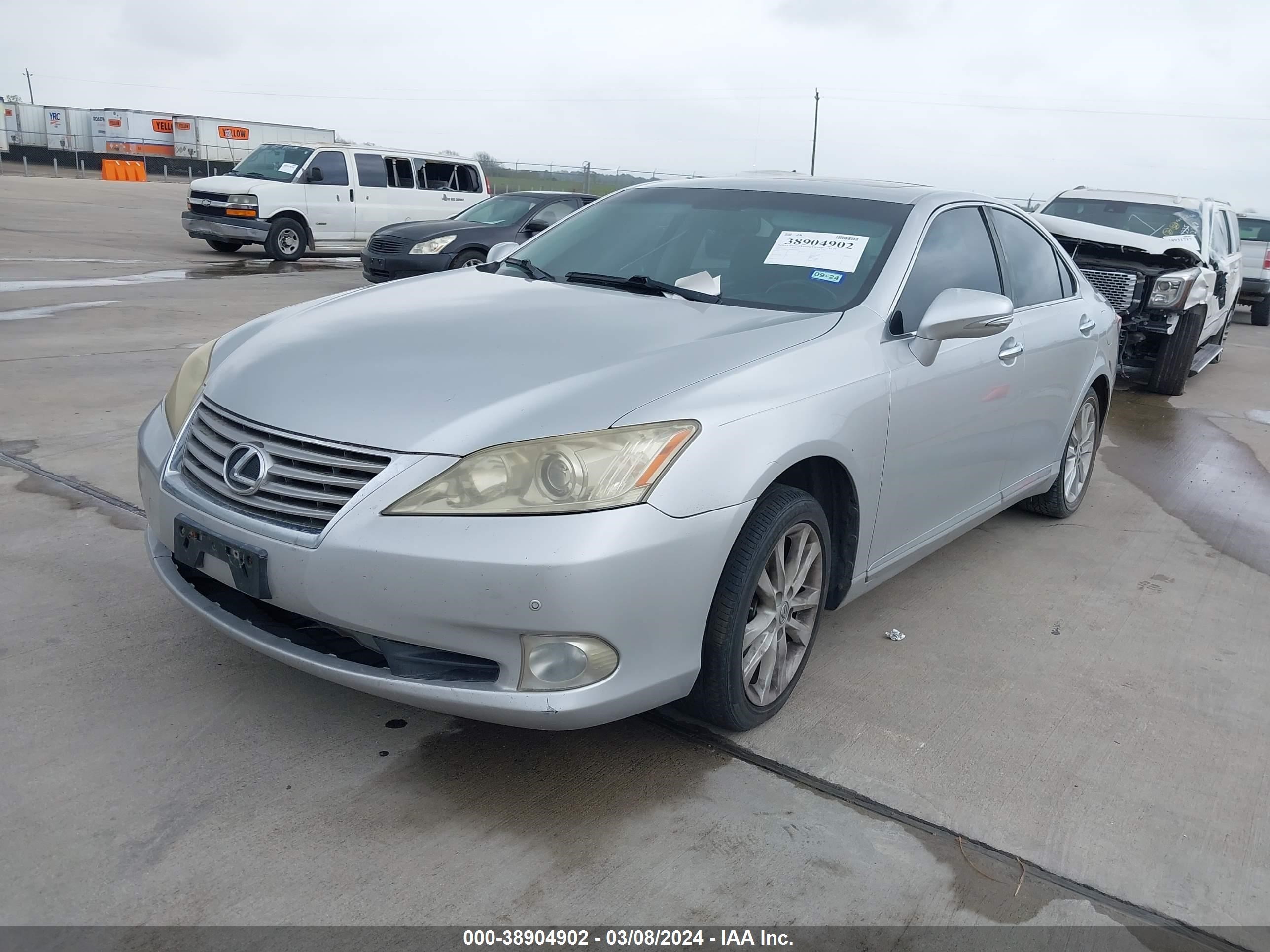 Photo 1 VIN: JTHBK1EG4B2426021 - LEXUS ES 