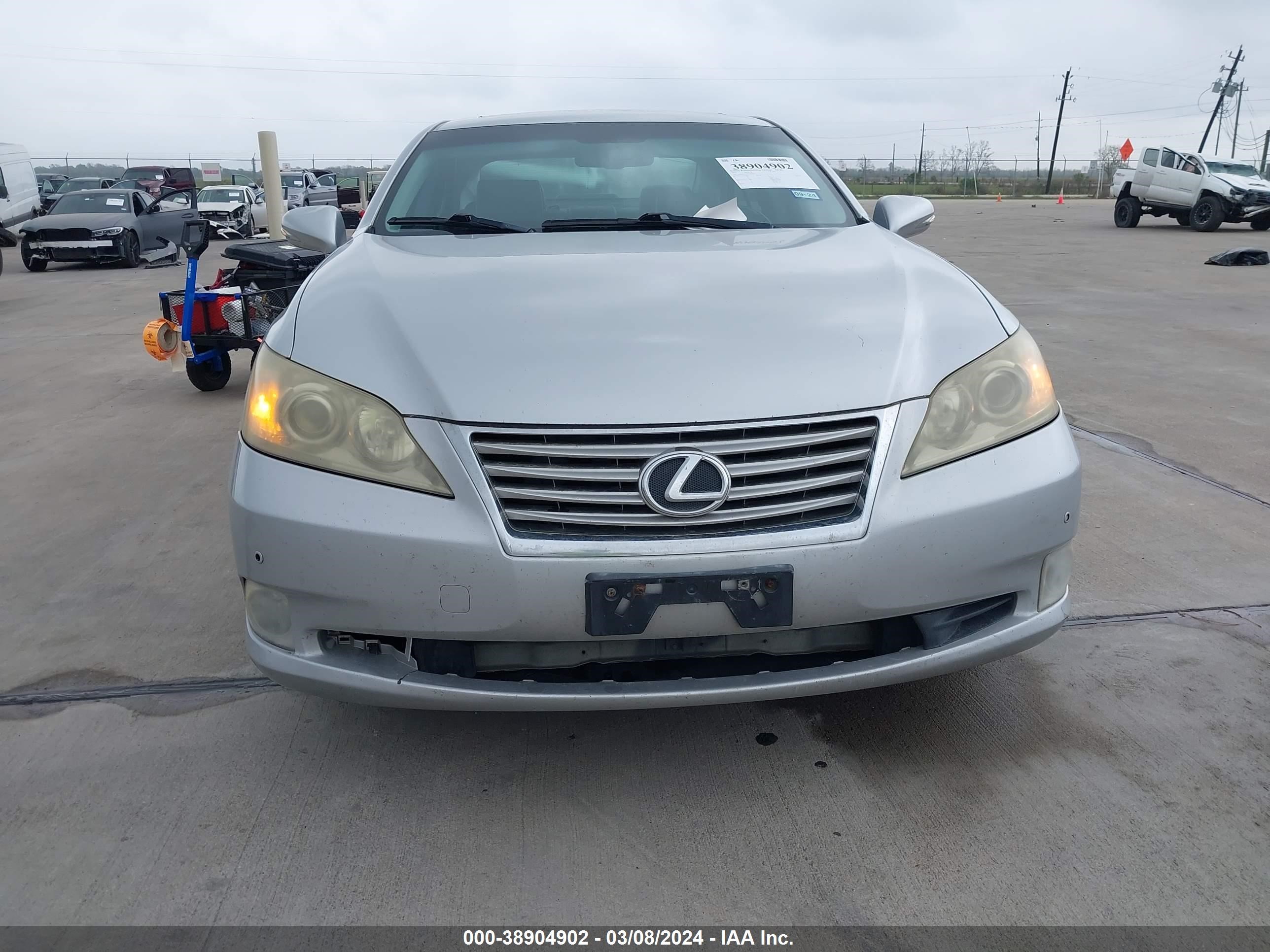 Photo 5 VIN: JTHBK1EG4B2426021 - LEXUS ES 