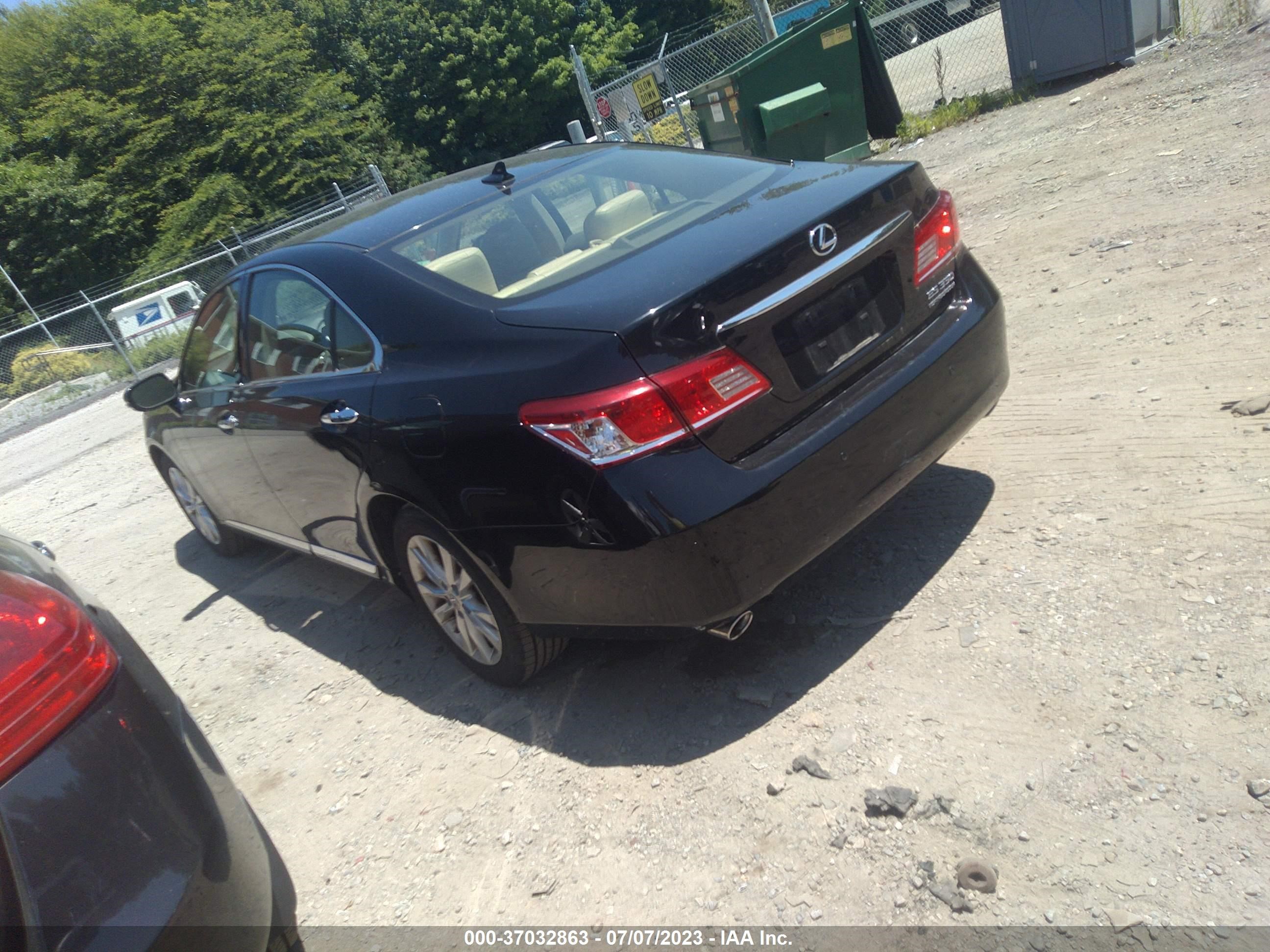 Photo 2 VIN: JTHBK1EG4C2507862 - LEXUS ES 