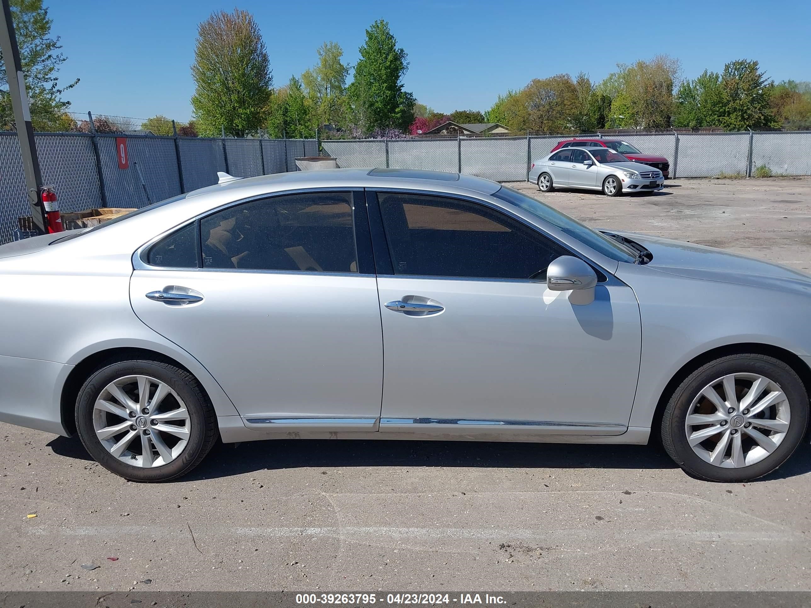 Photo 5 VIN: JTHBK1EG5A2378883 - LEXUS ES 