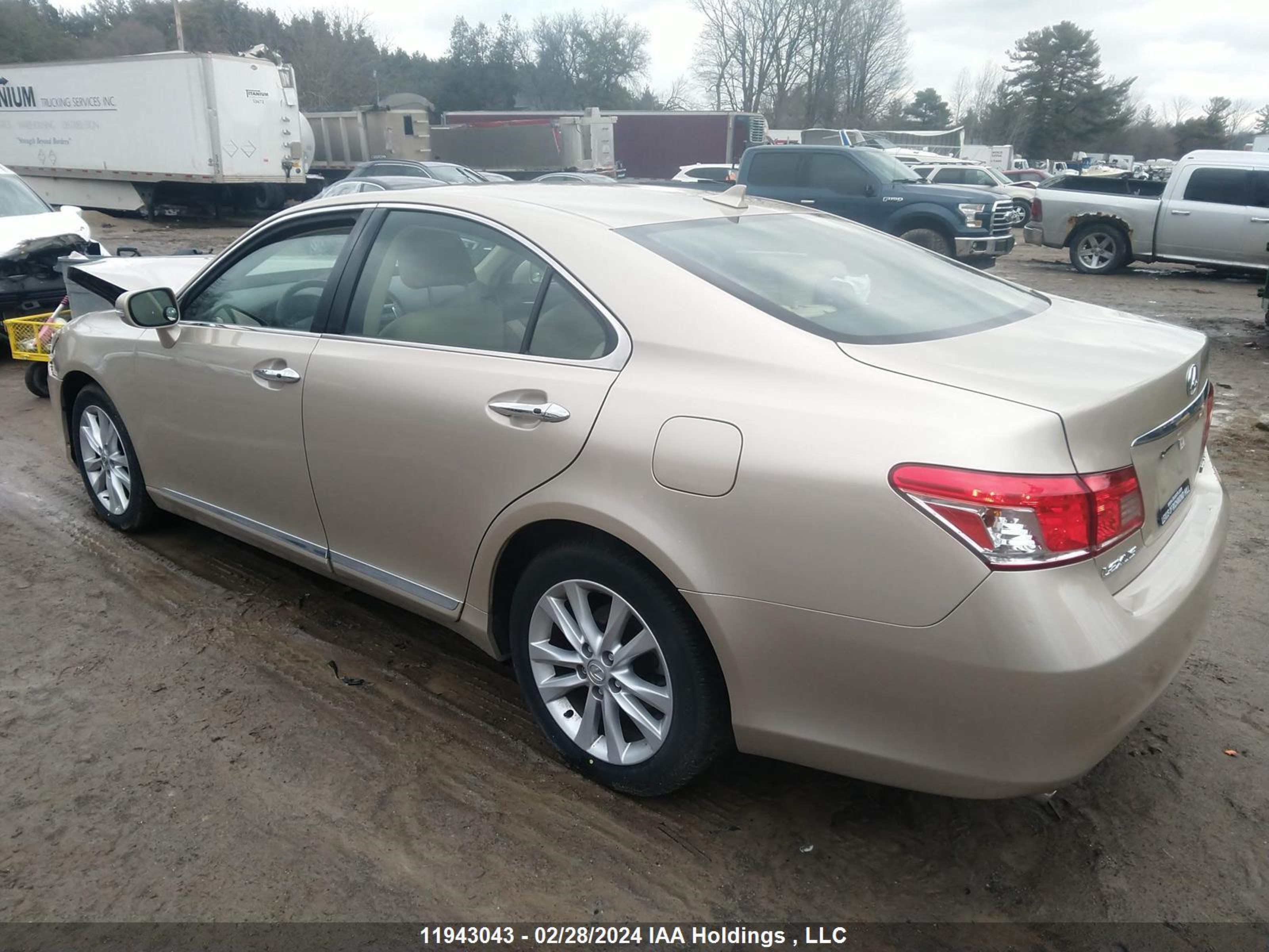 Photo 2 VIN: JTHBK1EG5A2399927 - LEXUS ES 