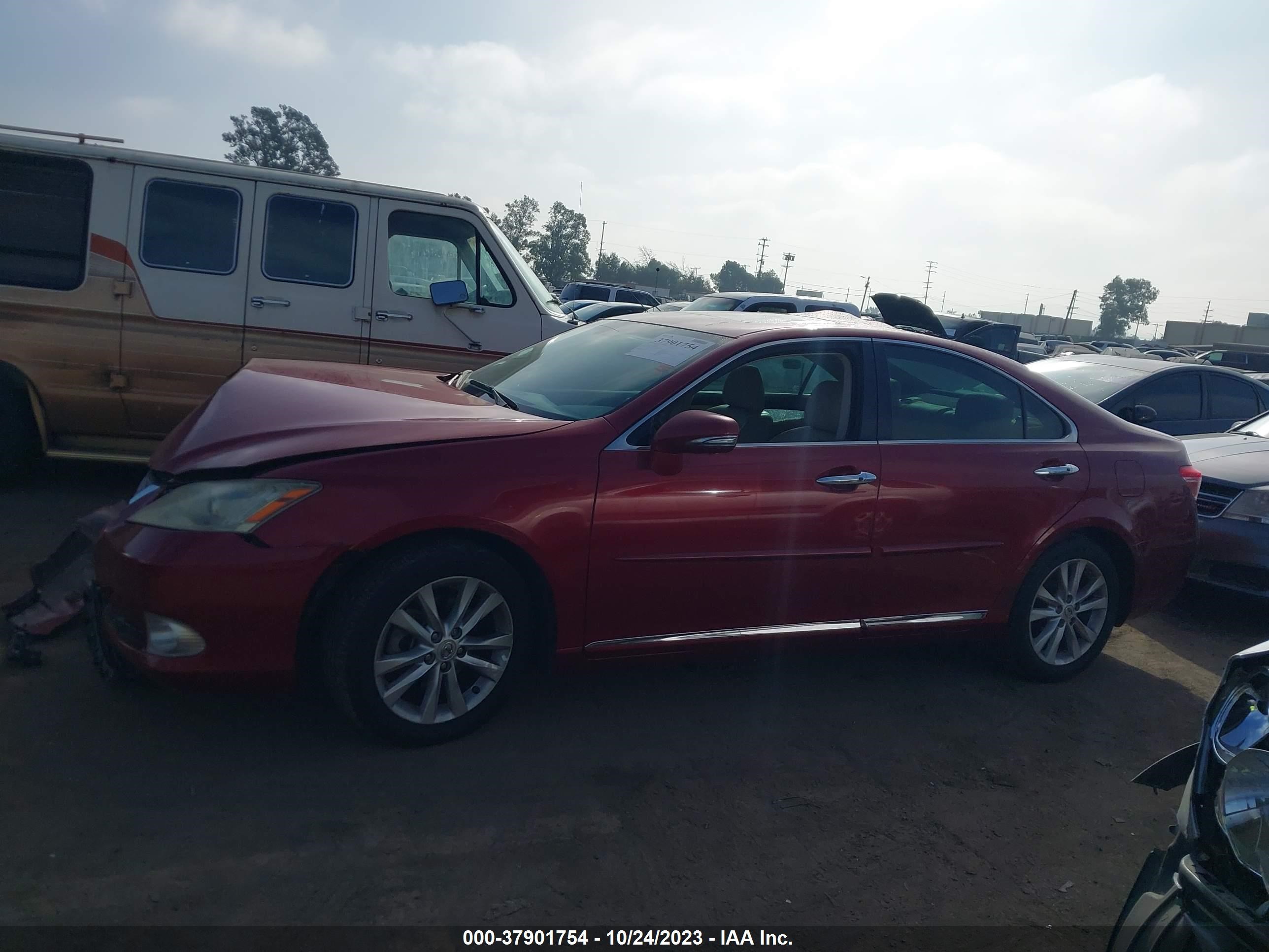 Photo 13 VIN: JTHBK1EG5B2439750 - LEXUS ES 