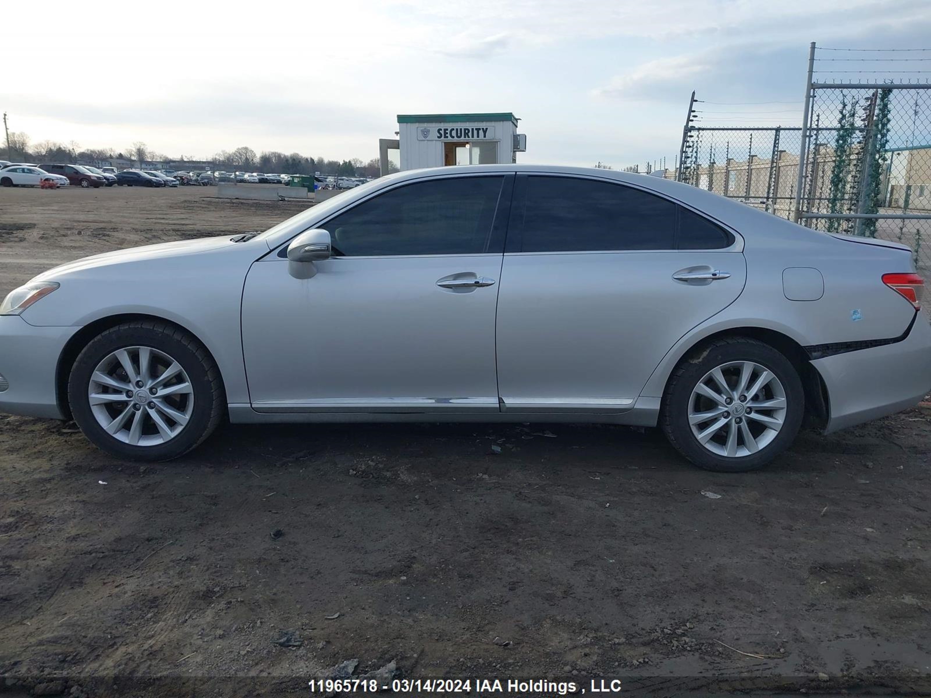 Photo 13 VIN: JTHBK1EG6A2390315 - LEXUS ES 