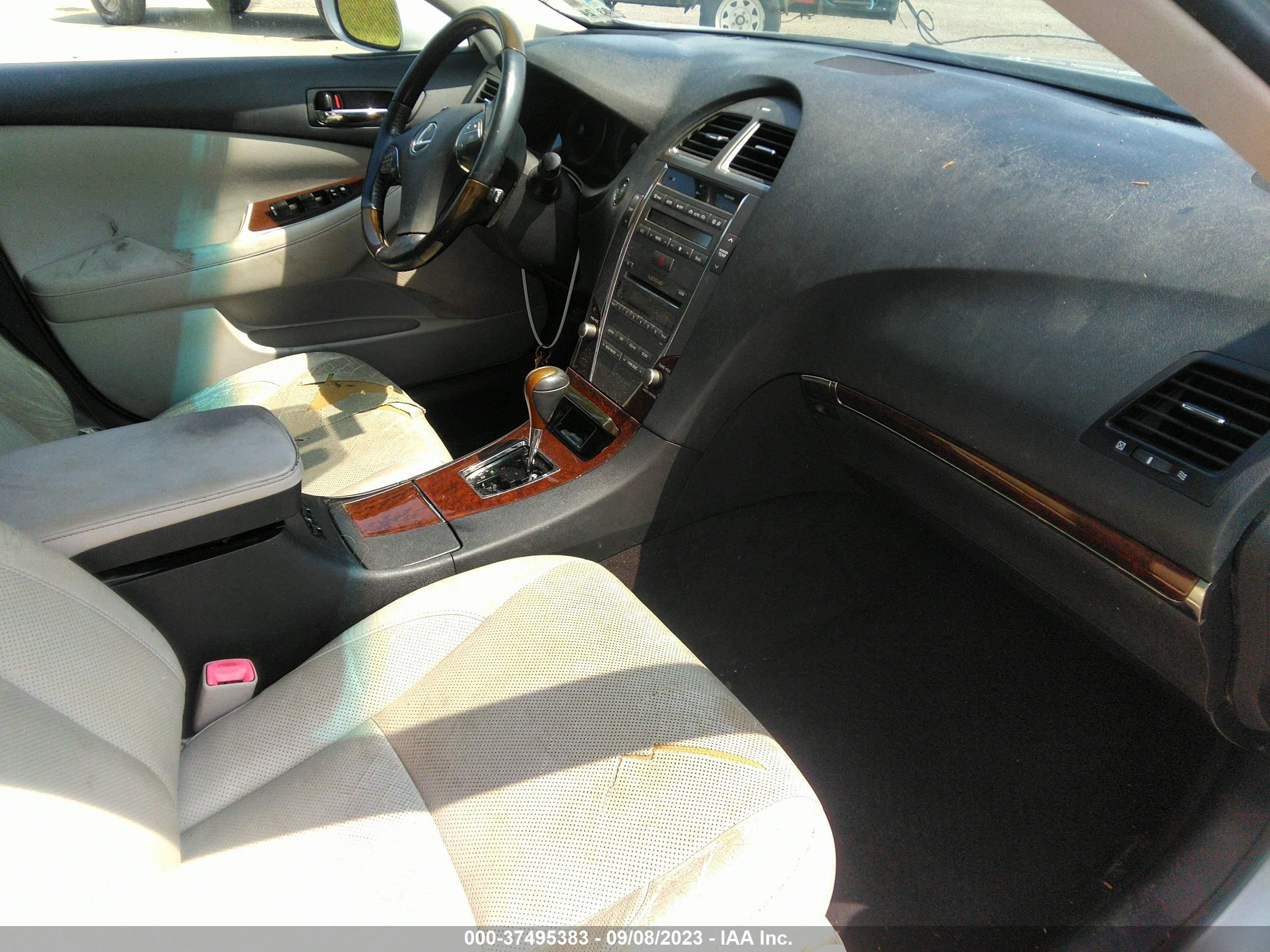 Photo 4 VIN: JTHBK1EG6A2398494 - LEXUS ES 