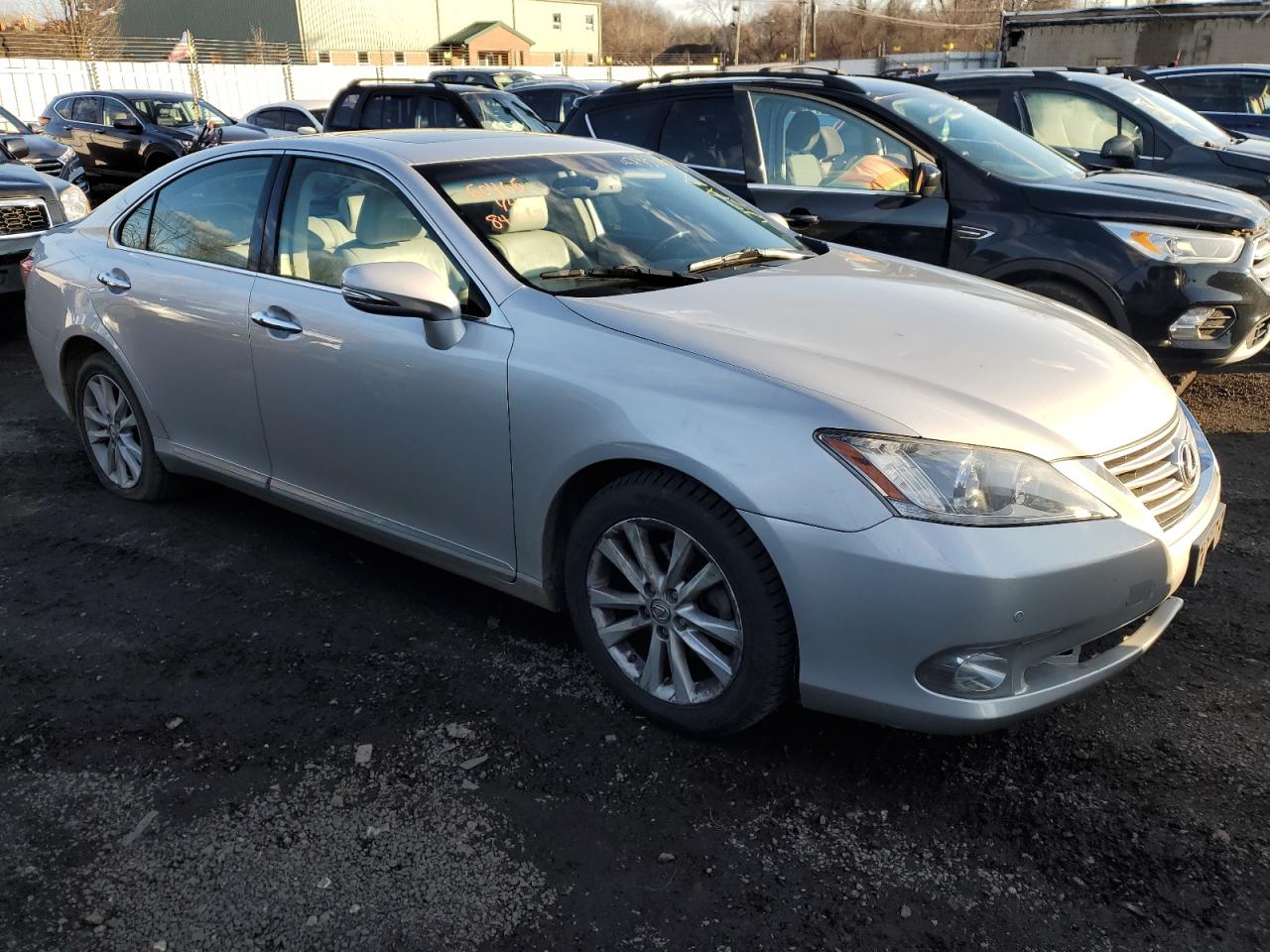 Photo 3 VIN: JTHBK1EG6A2410711 - LEXUS ES 