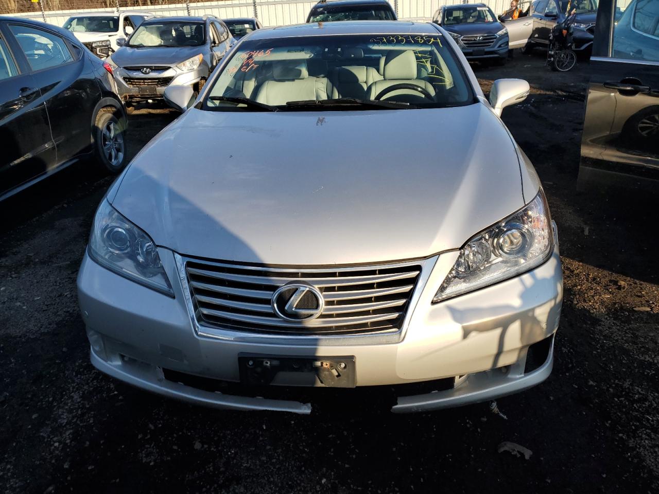 Photo 4 VIN: JTHBK1EG6A2410711 - LEXUS ES 