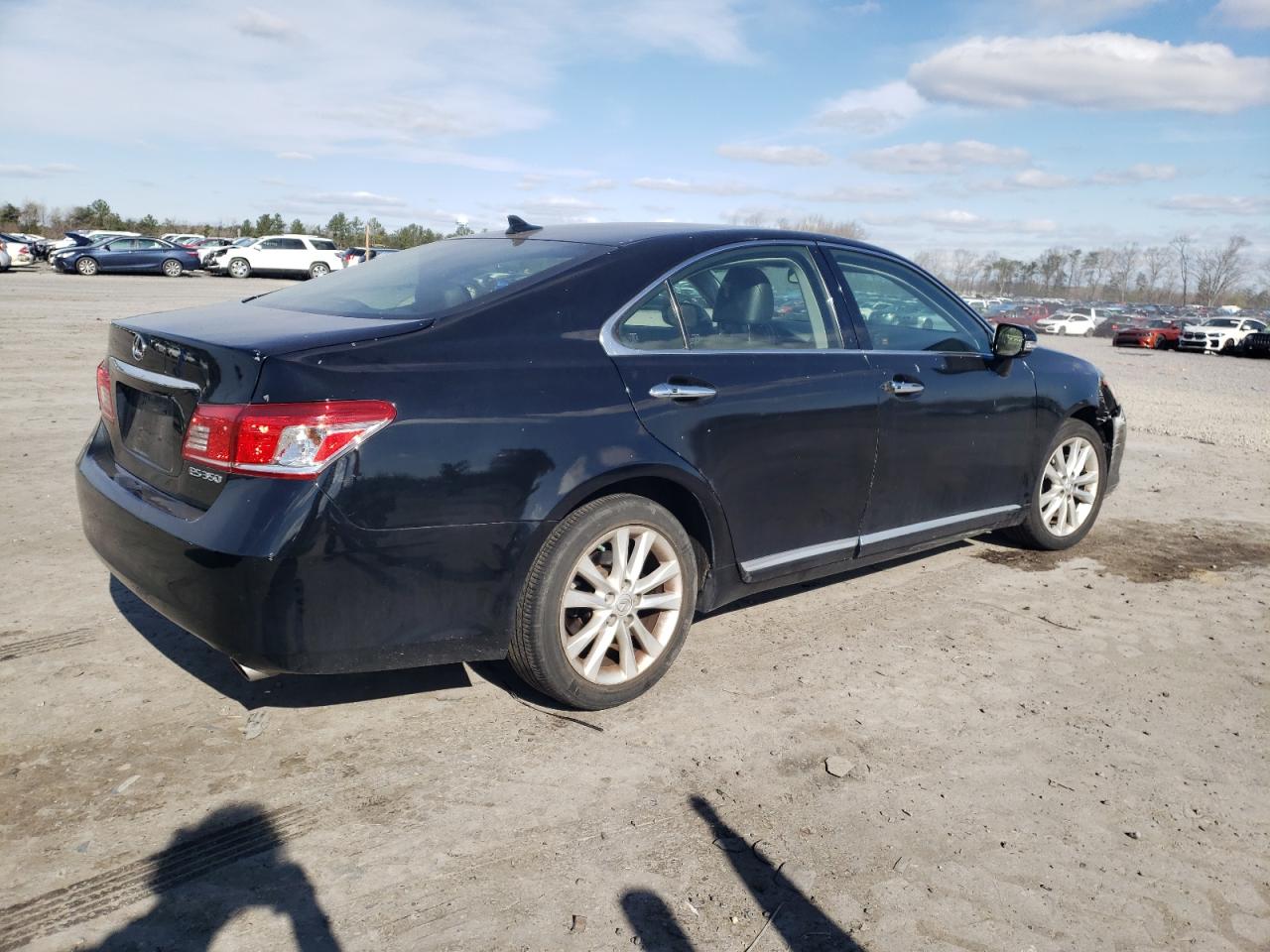 Photo 2 VIN: JTHBK1EG6B2453690 - LEXUS ES 