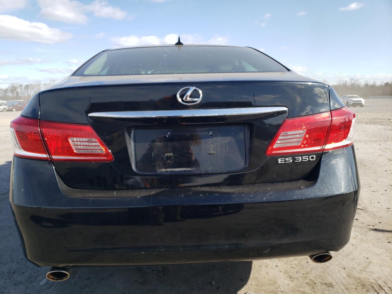 Photo 5 VIN: JTHBK1EG6B2453690 - LEXUS ES 