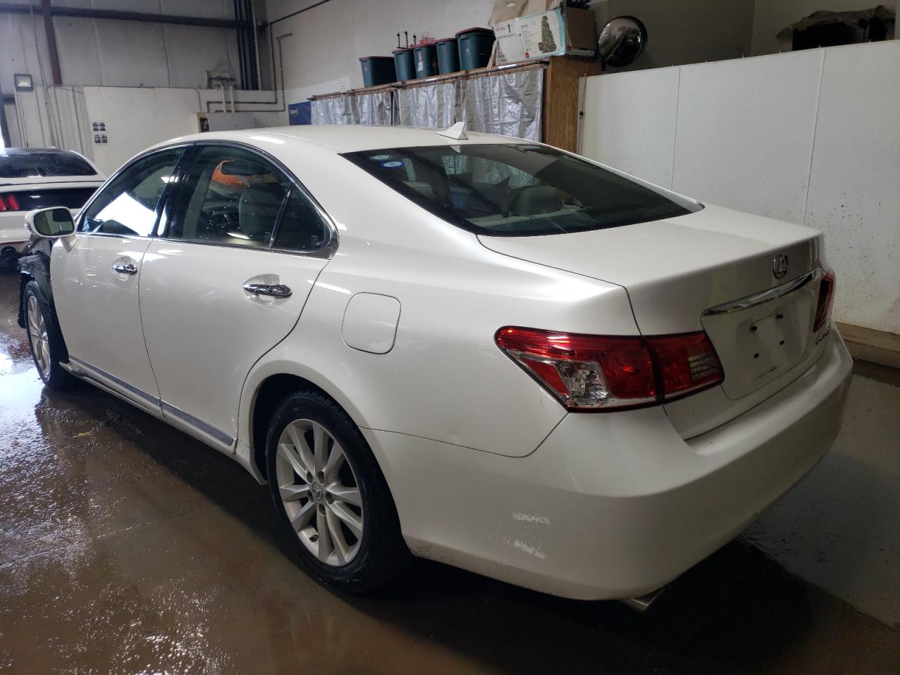 Photo 1 VIN: JTHBK1EG7B2443122 - LEXUS ES 