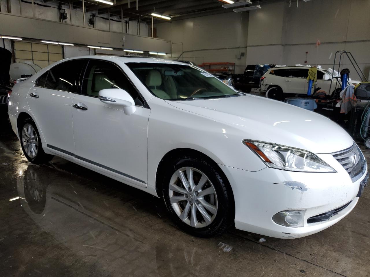 Photo 3 VIN: JTHBK1EG7C2485324 - LEXUS ES 