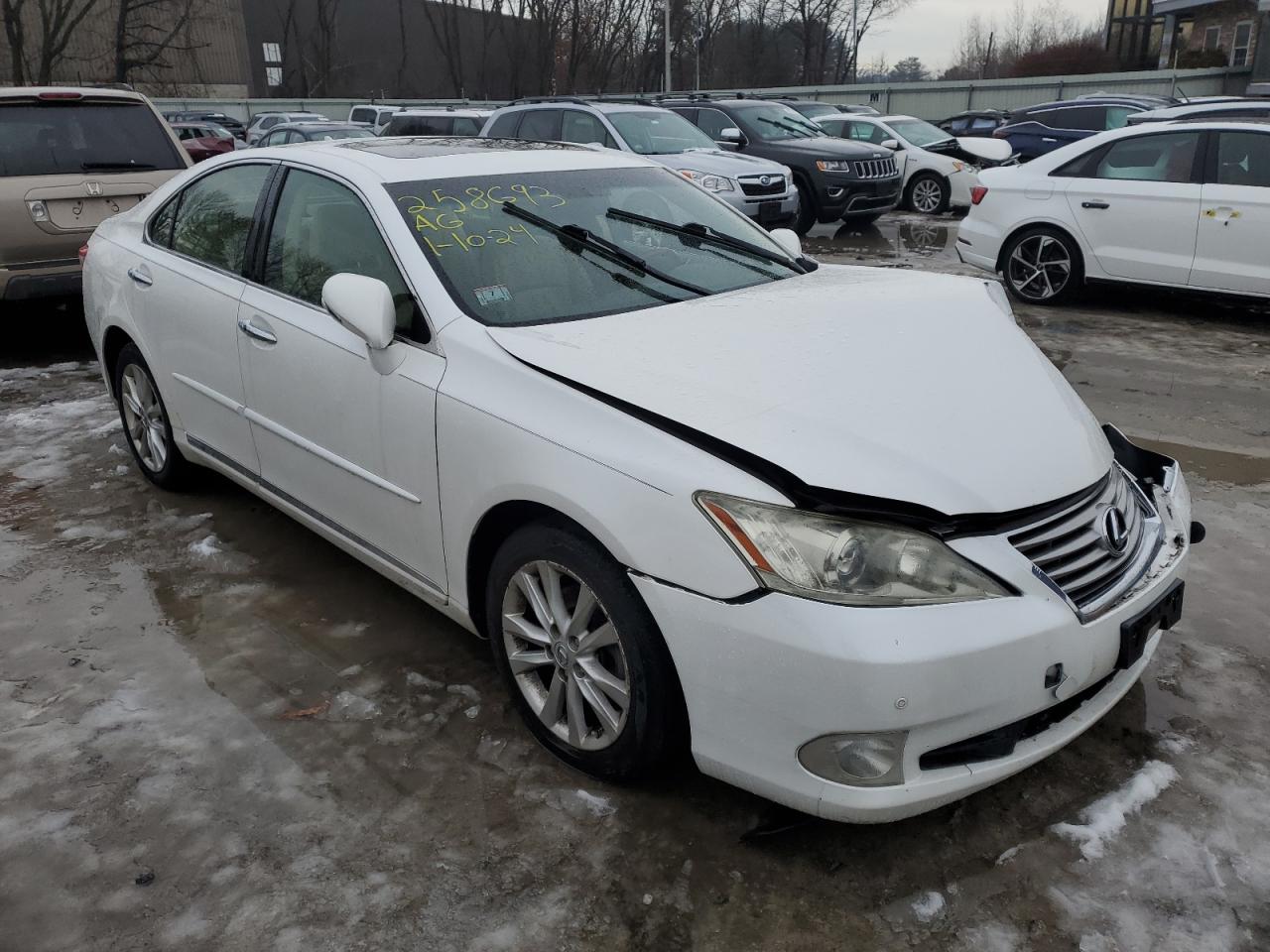 Photo 3 VIN: JTHBK1EG8B2471141 - LEXUS ES 