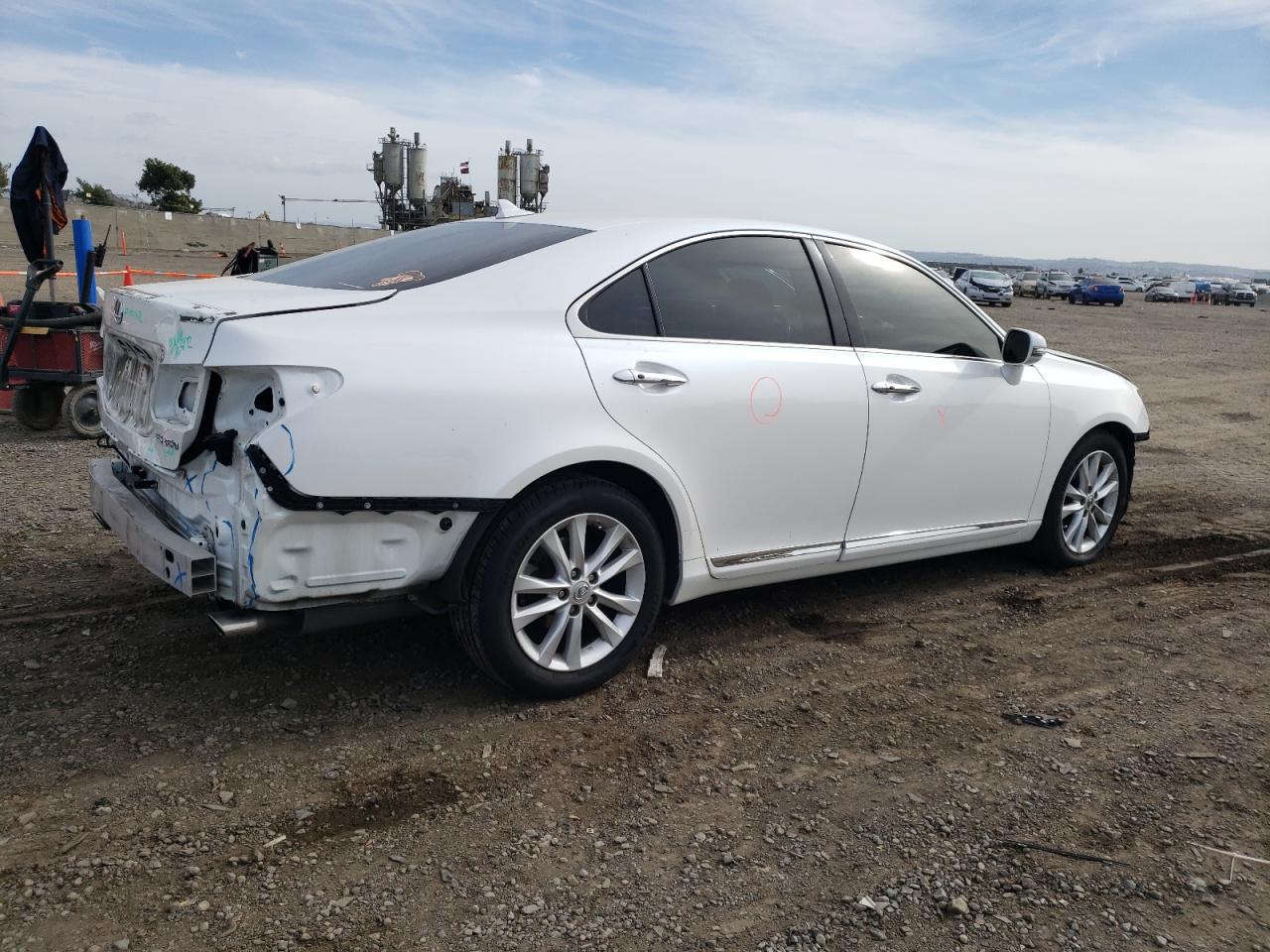 Photo 2 VIN: JTHBK1EG8C2491018 - LEXUS ES 