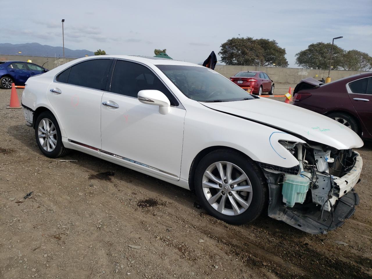 Photo 3 VIN: JTHBK1EG8C2491018 - LEXUS ES 