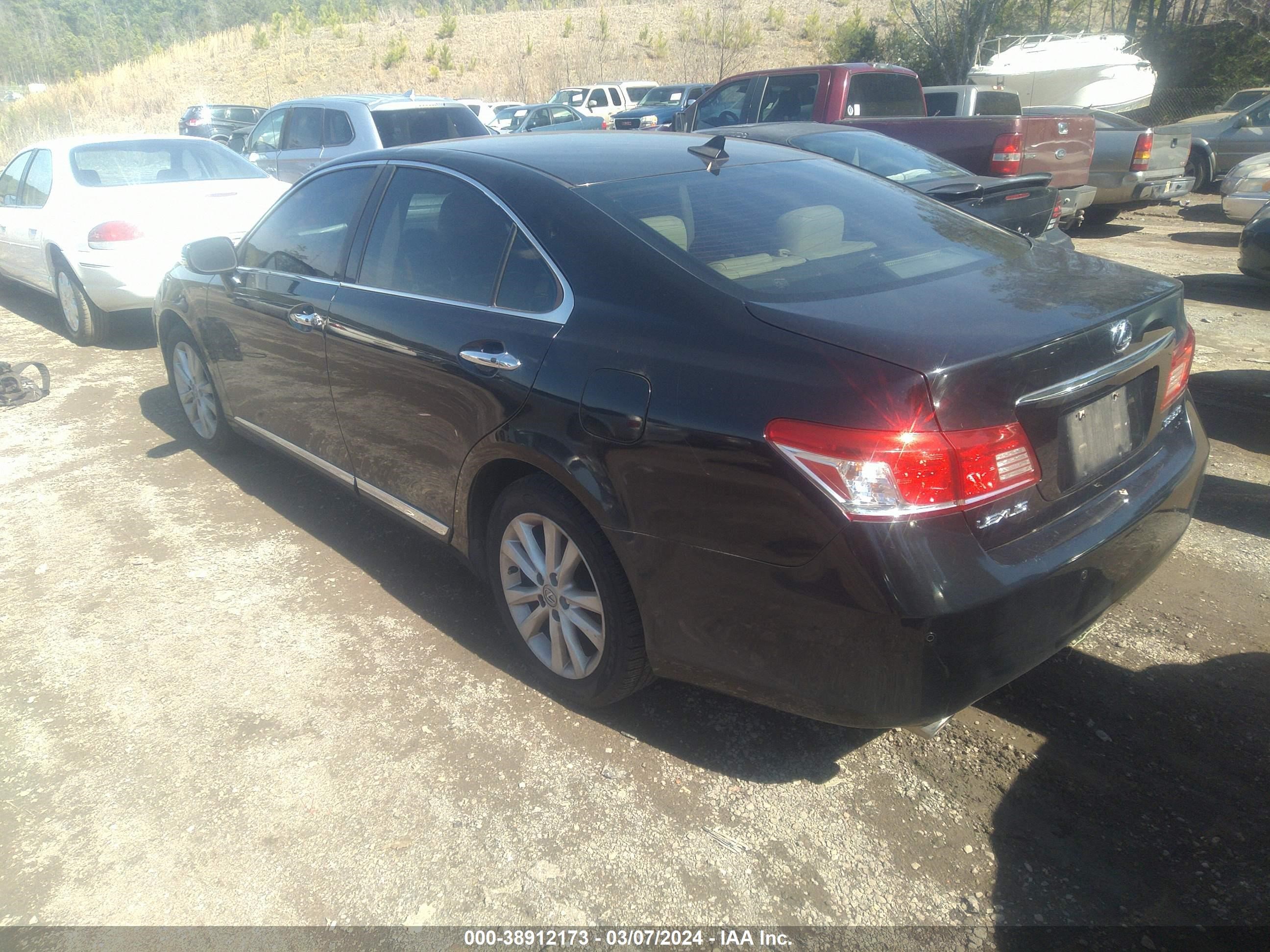 Photo 2 VIN: JTHBK1EG9A2389501 - LEXUS ES 