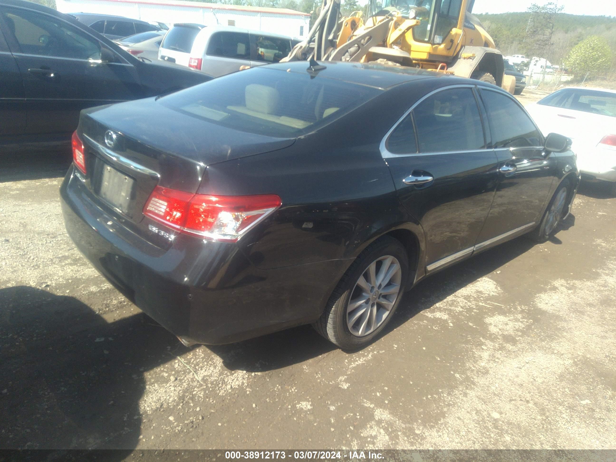 Photo 3 VIN: JTHBK1EG9A2389501 - LEXUS ES 