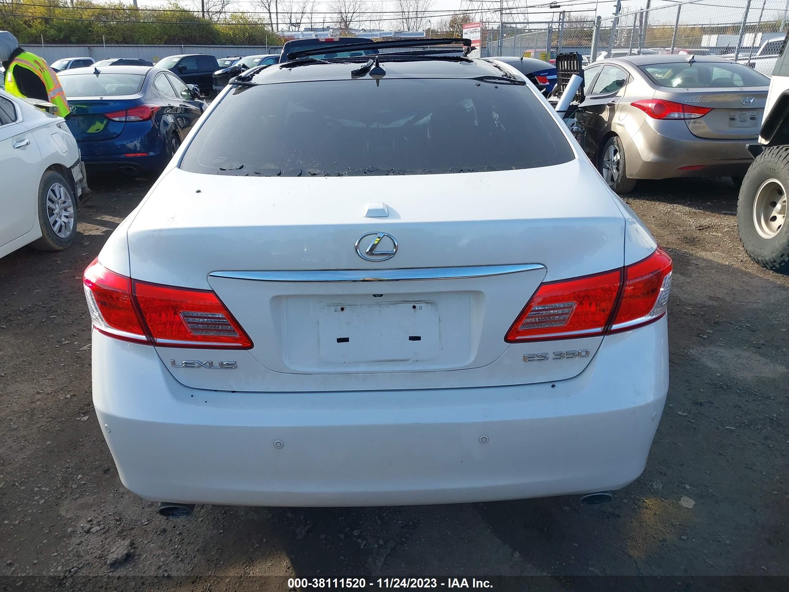 Photo 15 VIN: JTHBK1EGXA2352179 - LEXUS ES 