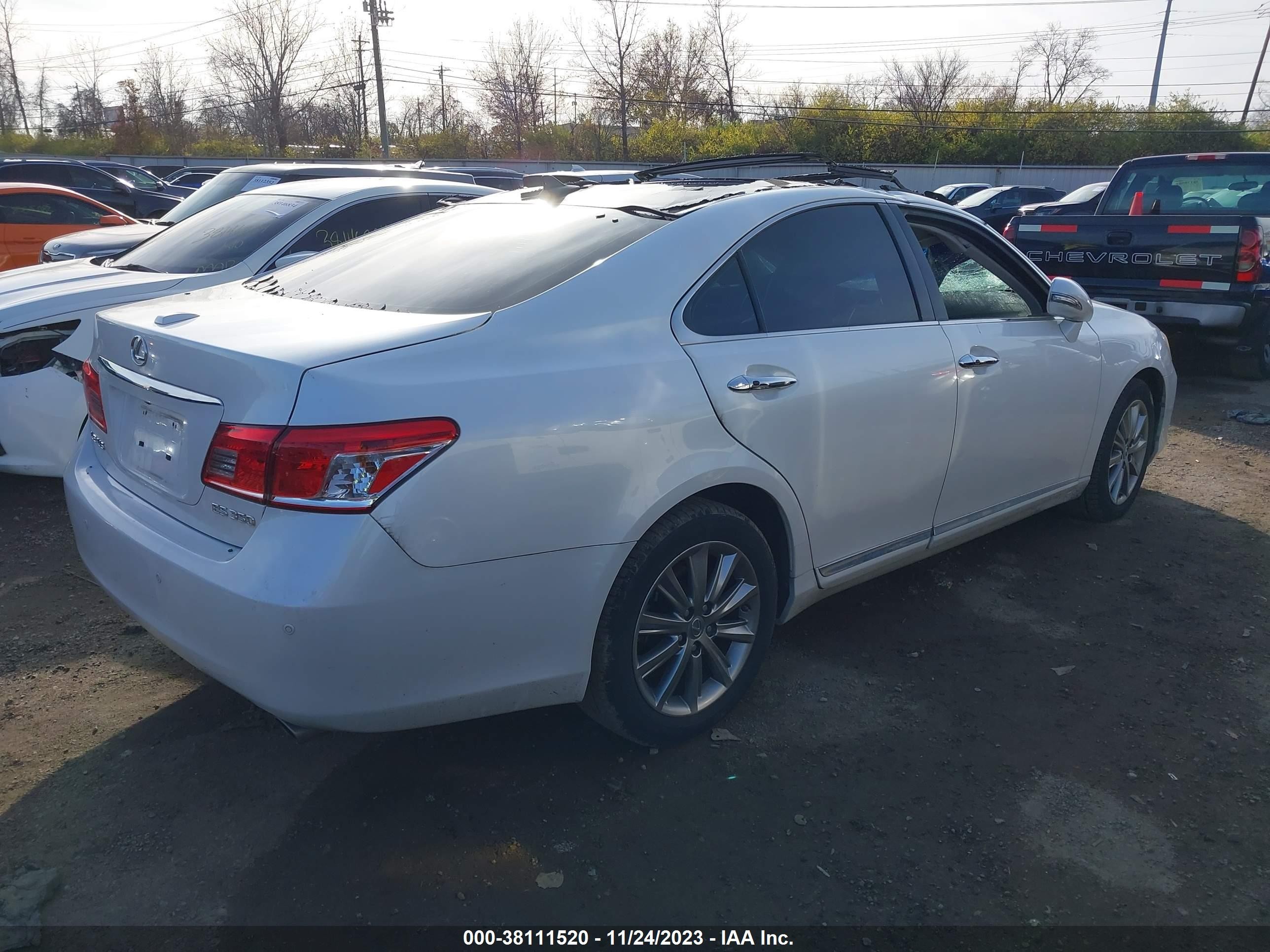 Photo 3 VIN: JTHBK1EGXA2352179 - LEXUS ES 