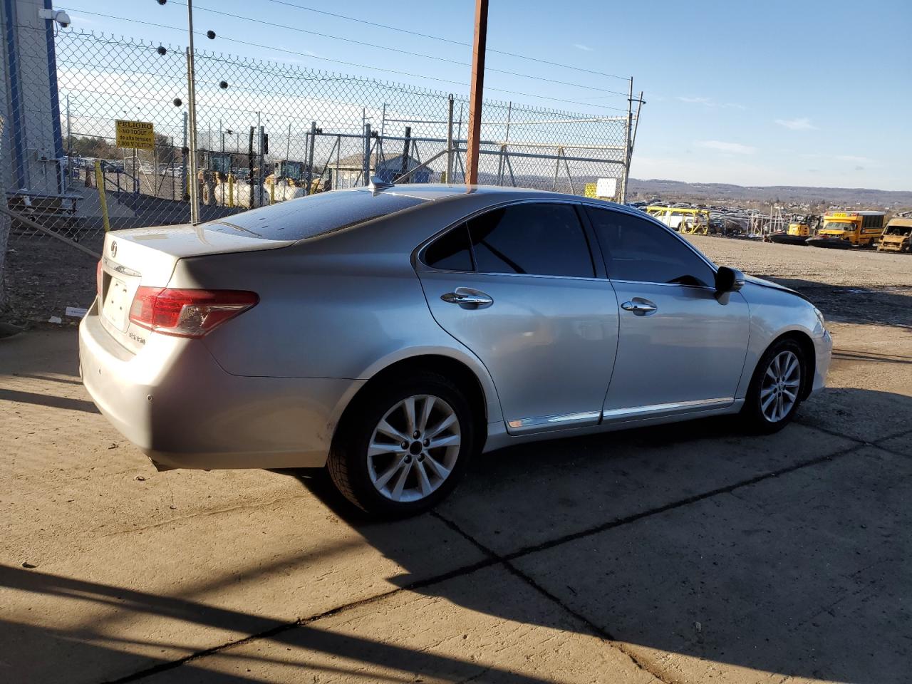 Photo 2 VIN: JTHBK1EGXB2456219 - LEXUS ES 