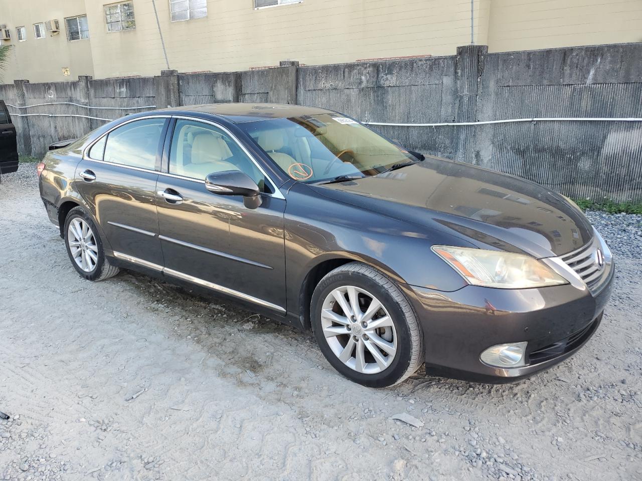 Photo 3 VIN: JTHBK1EGXC2493496 - LEXUS ES 350 