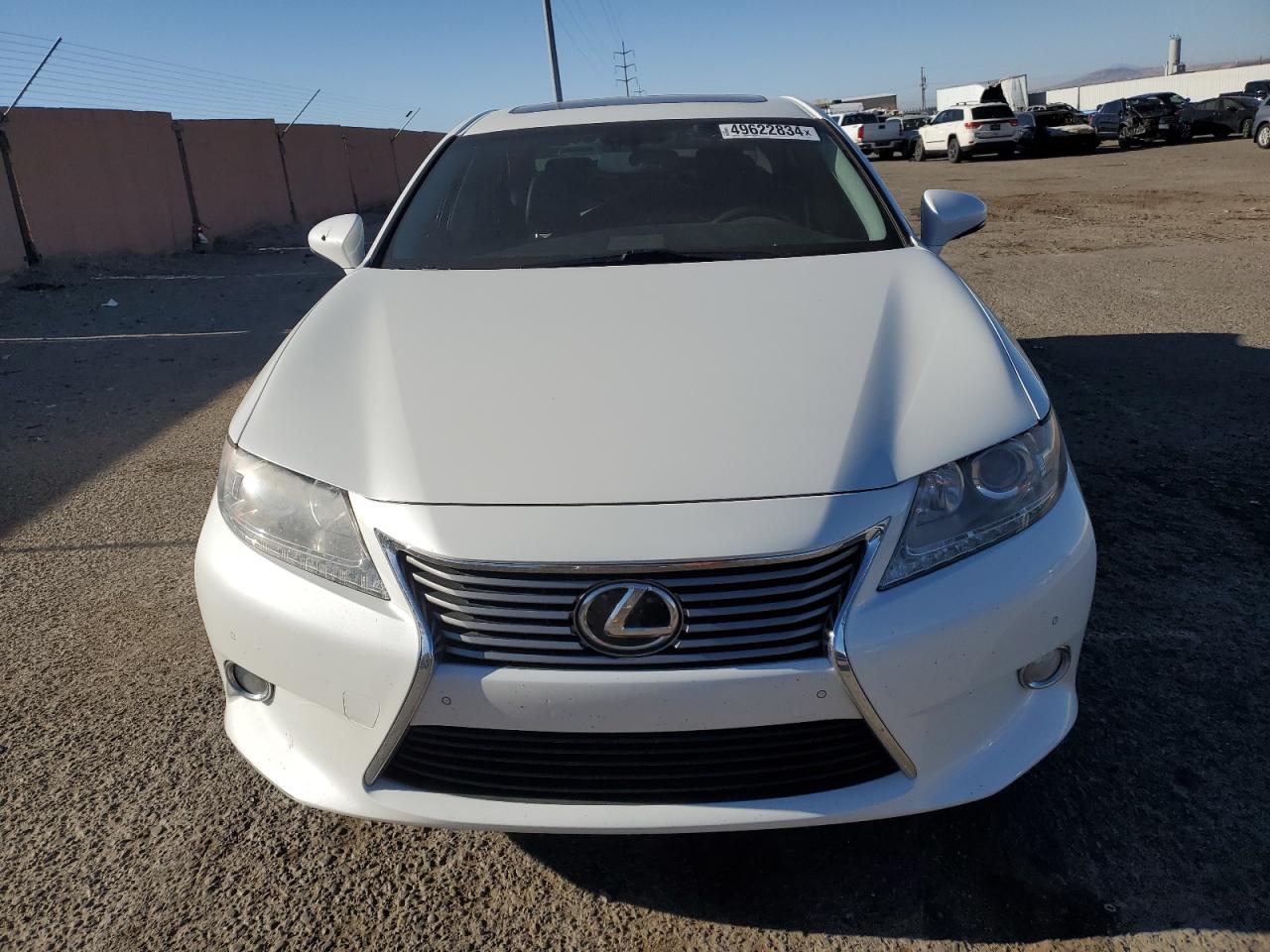 Photo 4 VIN: JTHBK1GG0D2037196 - LEXUS ES 