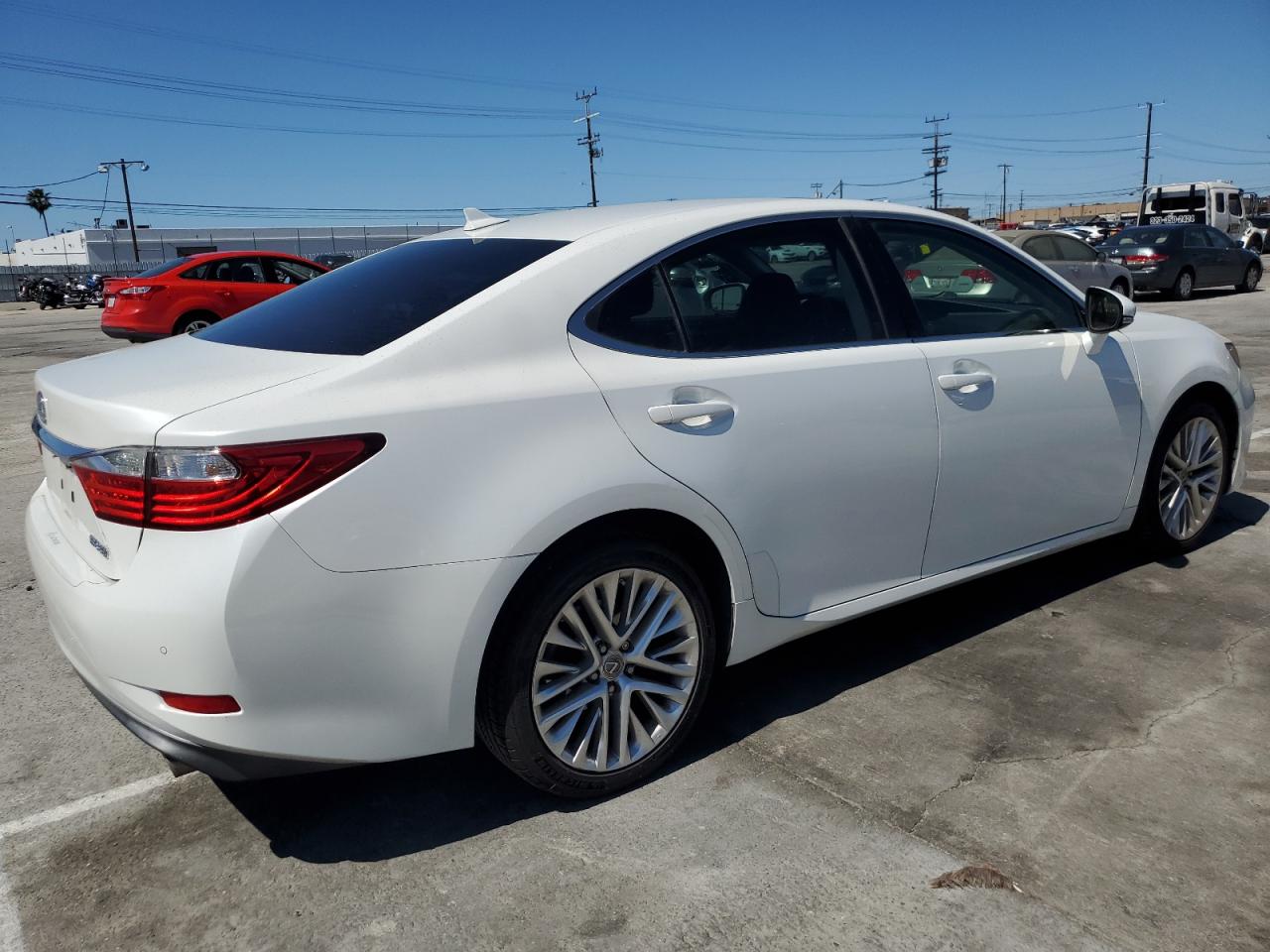 Photo 2 VIN: JTHBK1GG0D2057853 - LEXUS ES 