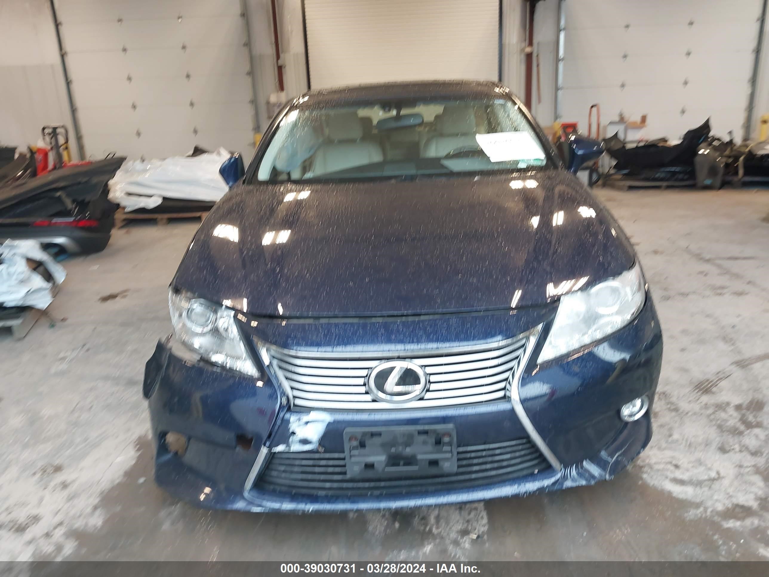 Photo 11 VIN: JTHBK1GG0E2084830 - LEXUS ES 