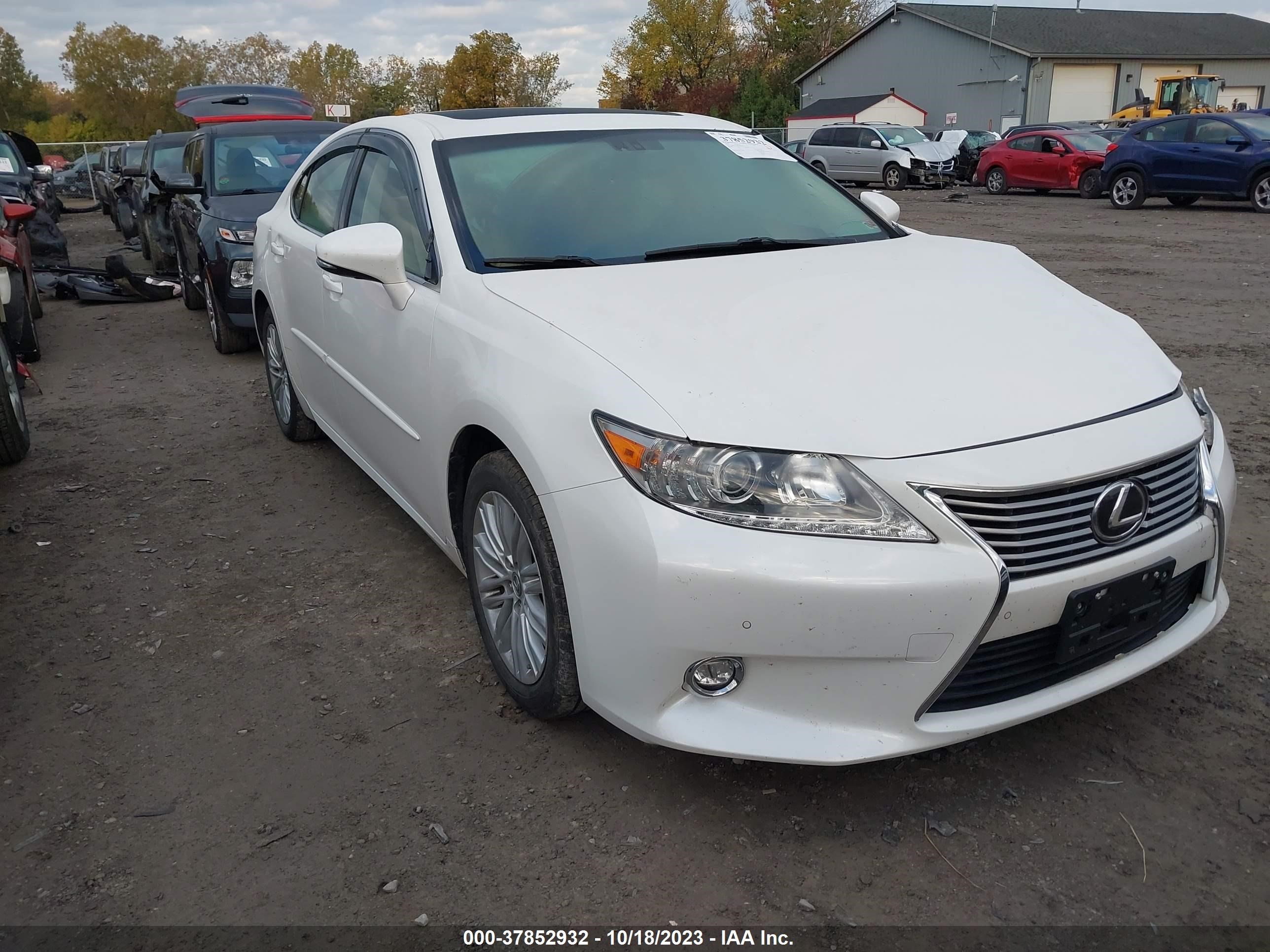 Photo 0 VIN: JTHBK1GG0E2093138 - LEXUS ES 