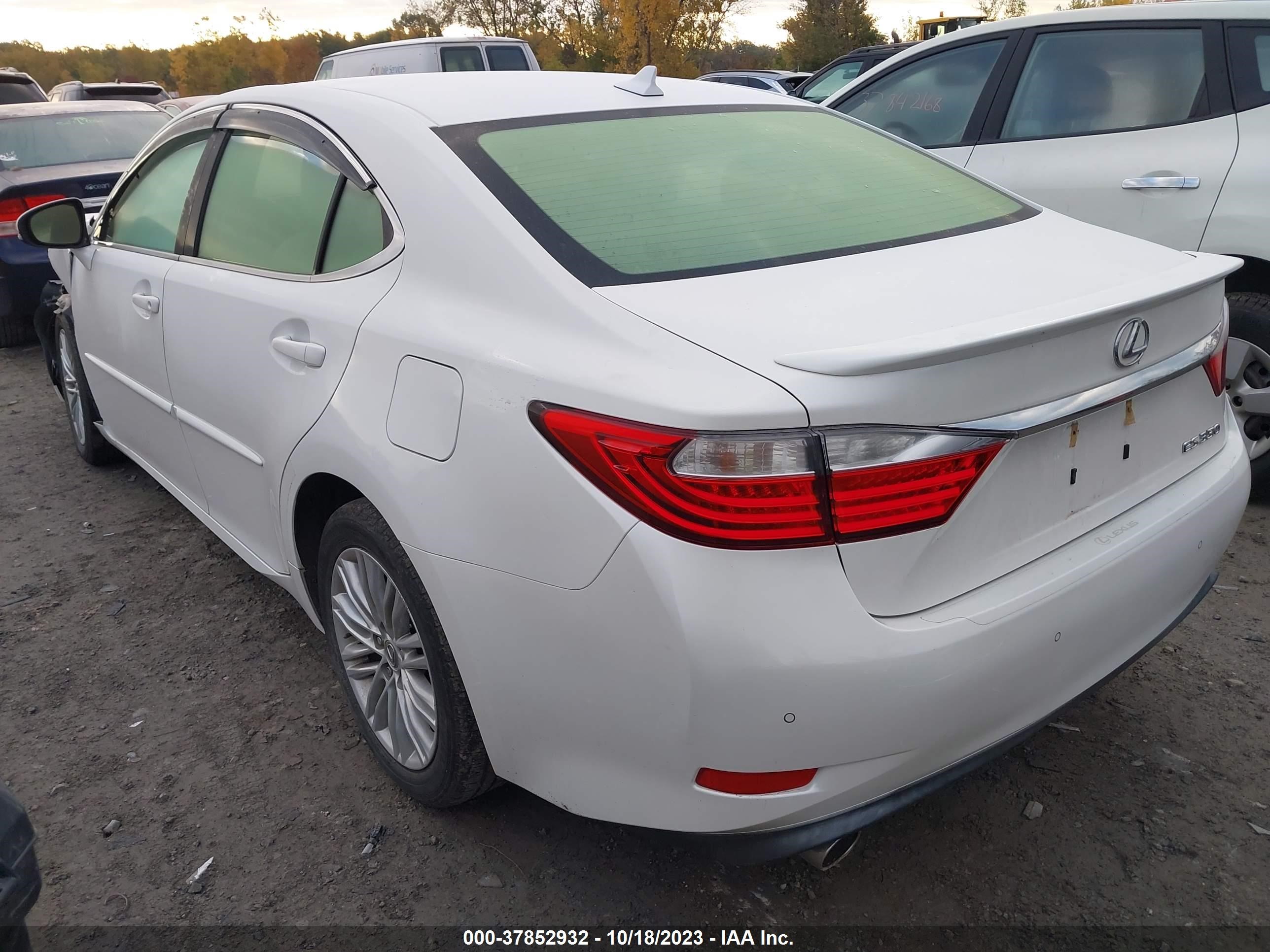 Photo 2 VIN: JTHBK1GG0E2093138 - LEXUS ES 