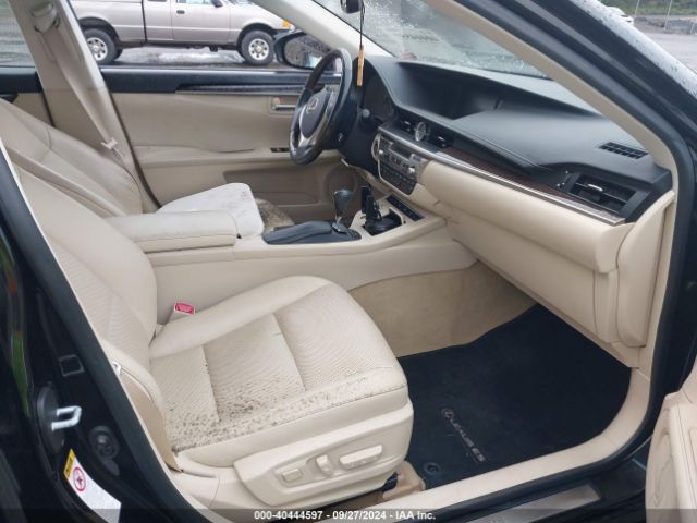 Photo 4 VIN: JTHBK1GG0F2184699 - LEXUS ES 