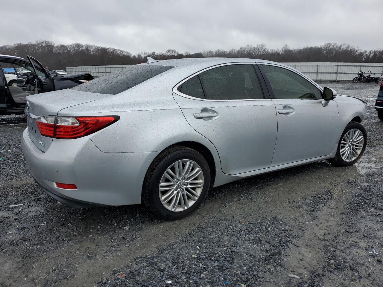 Photo 2 VIN: JTHBK1GG1E2130116 - LEXUS ES 