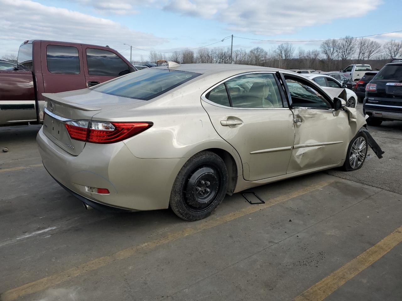 Photo 2 VIN: JTHBK1GG1F2151758 - LEXUS ES 