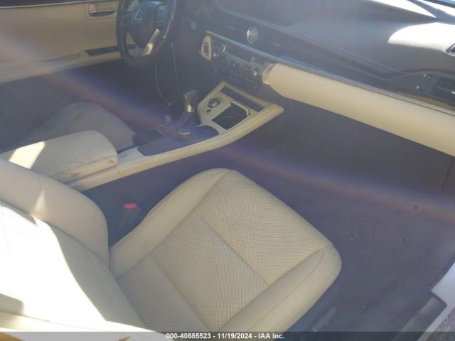 Photo 4 VIN: JTHBK1GG1G2245026 - LEXUS ES 