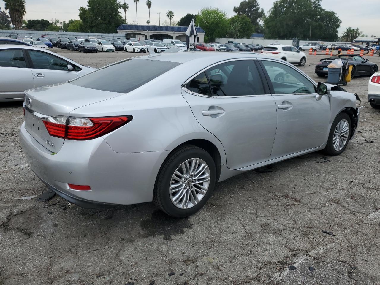 Photo 2 VIN: JTHBK1GG2E2113275 - LEXUS ES 