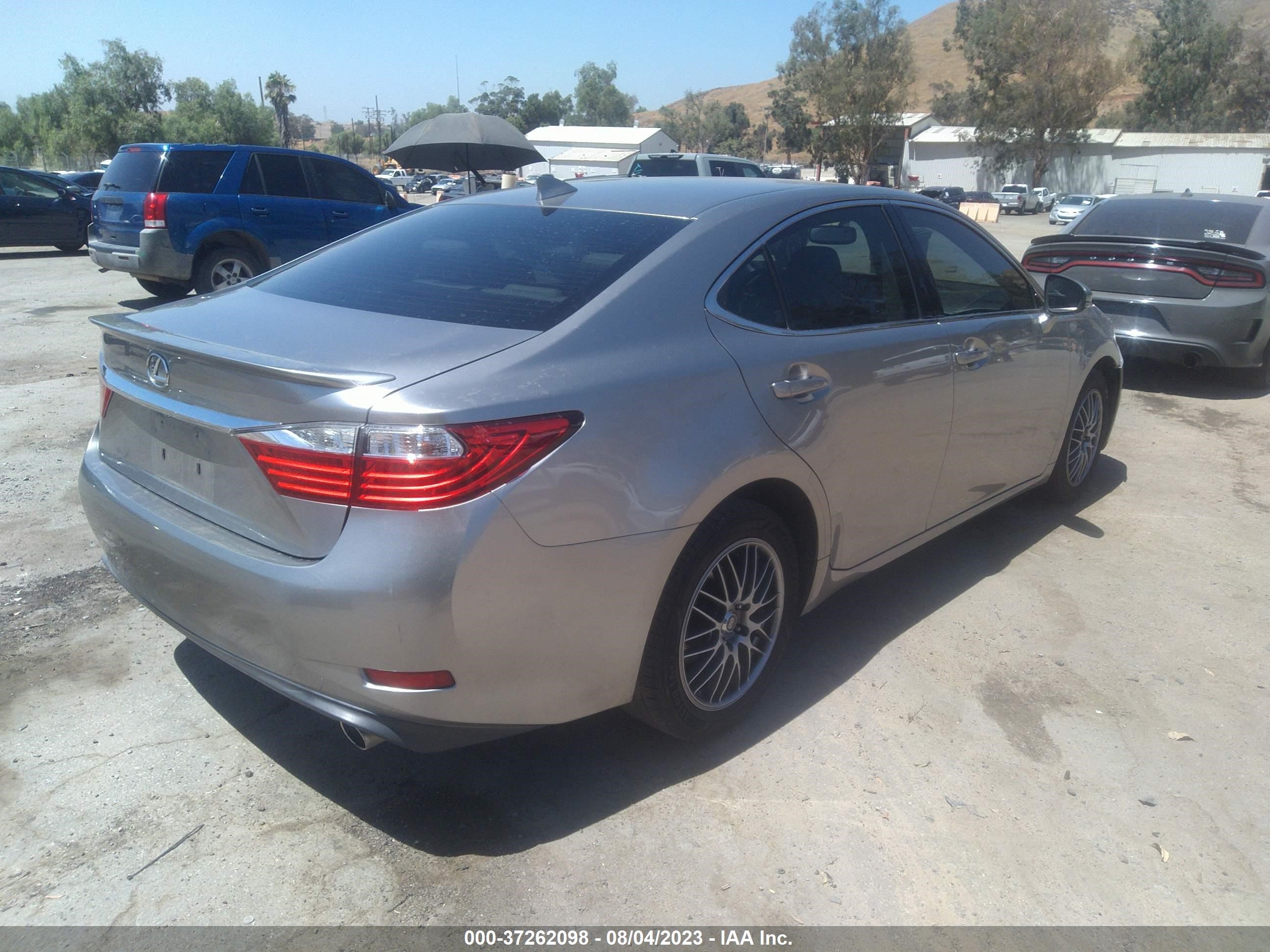 Photo 3 VIN: JTHBK1GG2F2159528 - LEXUS ES 