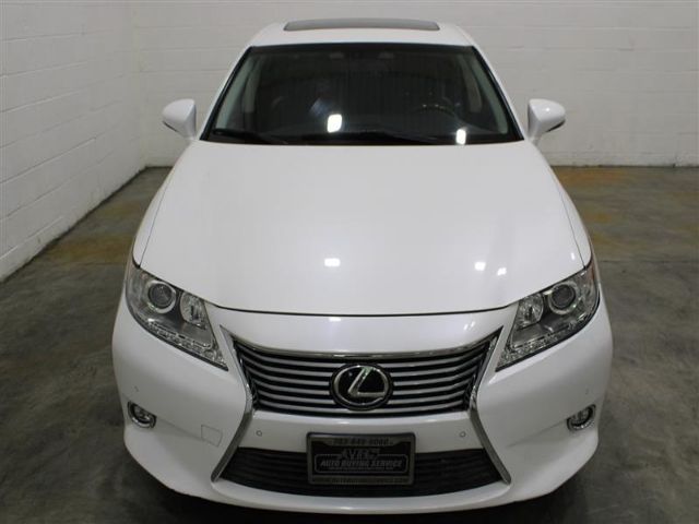 Photo 1 VIN: JTHBK1GG2F2176698 - LEXUS ES 350 