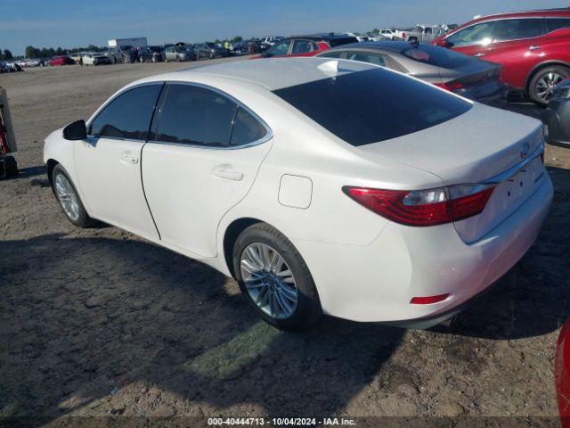 Photo 2 VIN: JTHBK1GG2F2197633 - LEXUS ES 