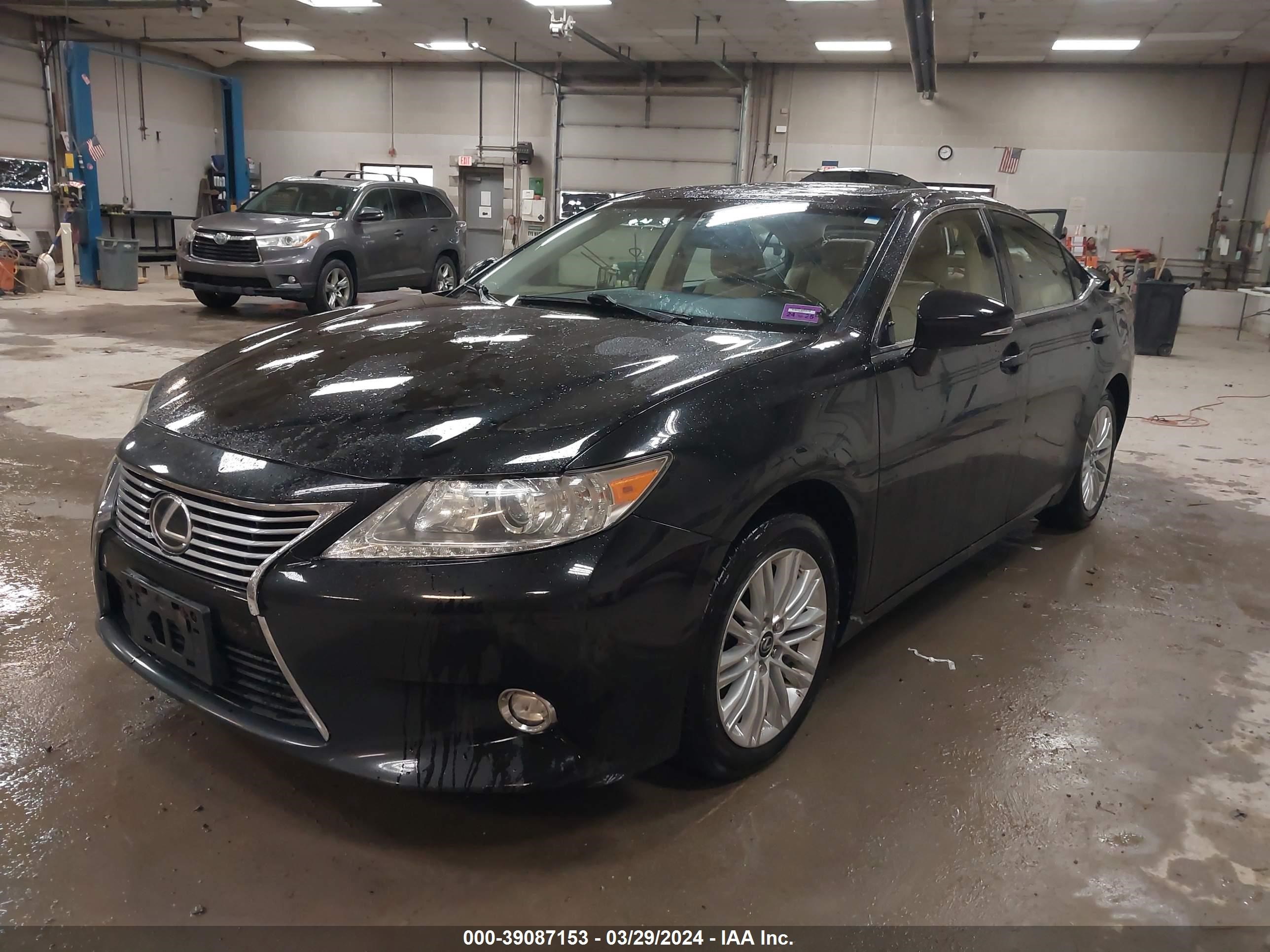 Photo 1 VIN: JTHBK1GG2F2207187 - LEXUS ES 